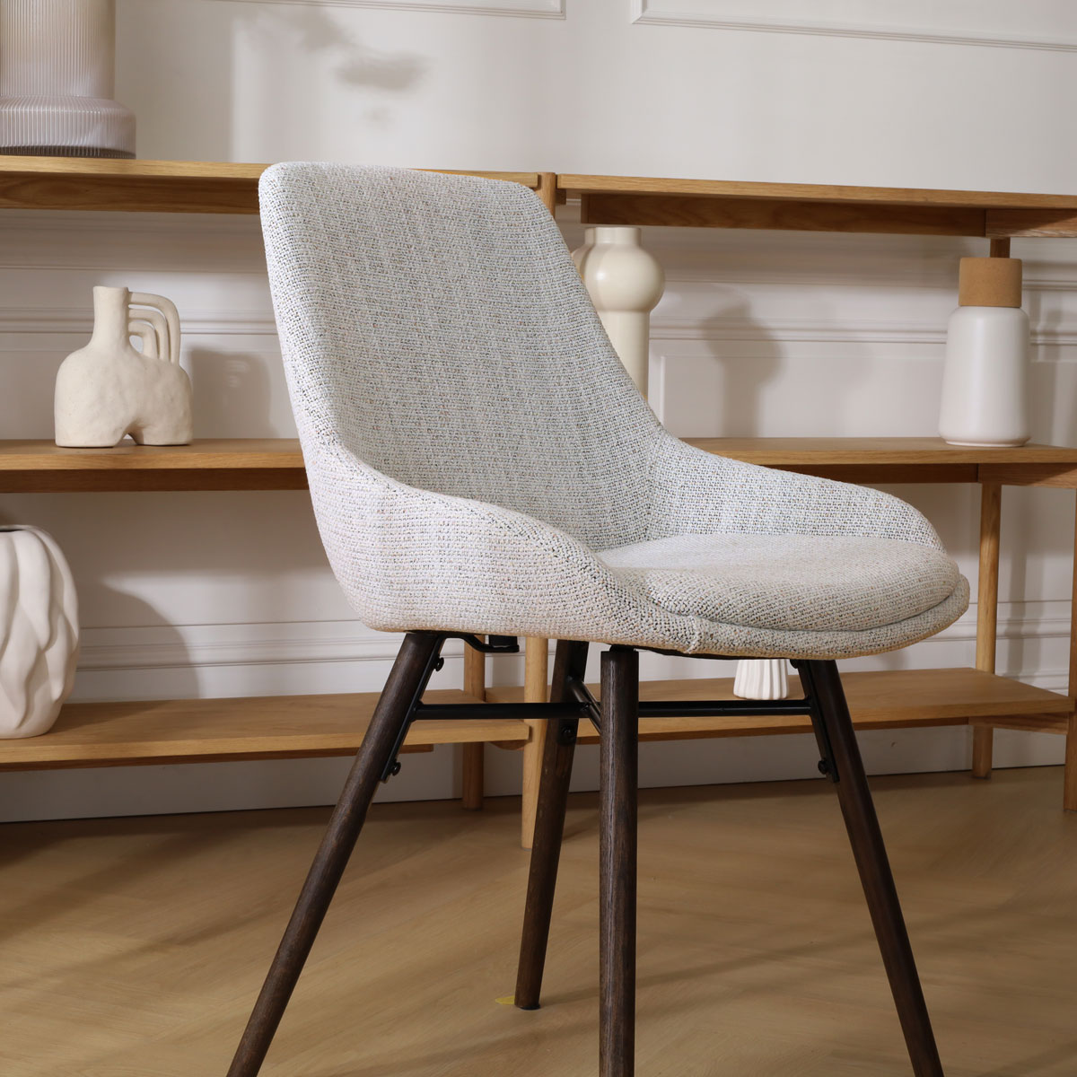 Eetkamerstoel Nena-Isa grijs beige gemêleerd - walnoot