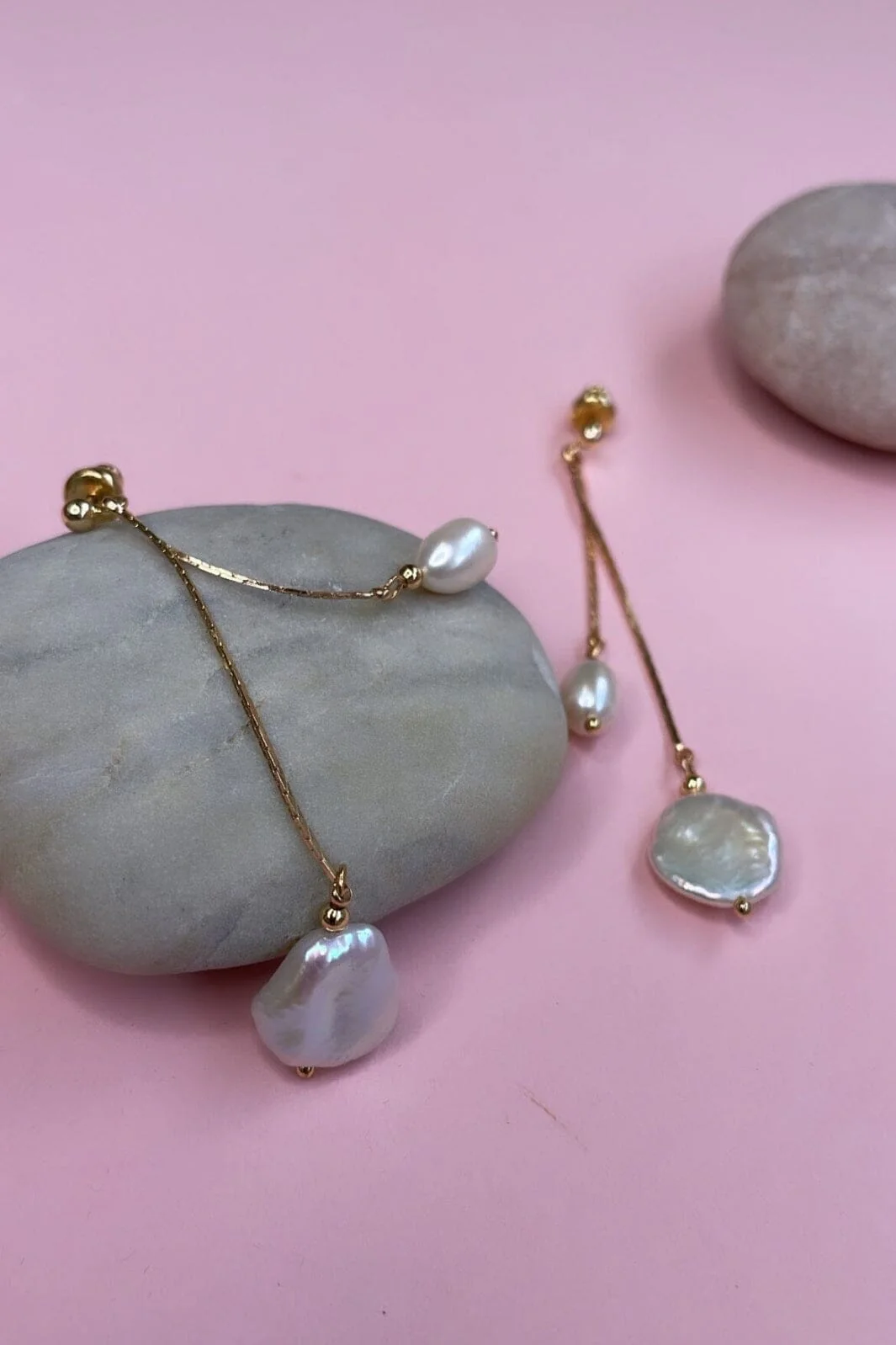 Mellow Moon Double Pearl Earing
