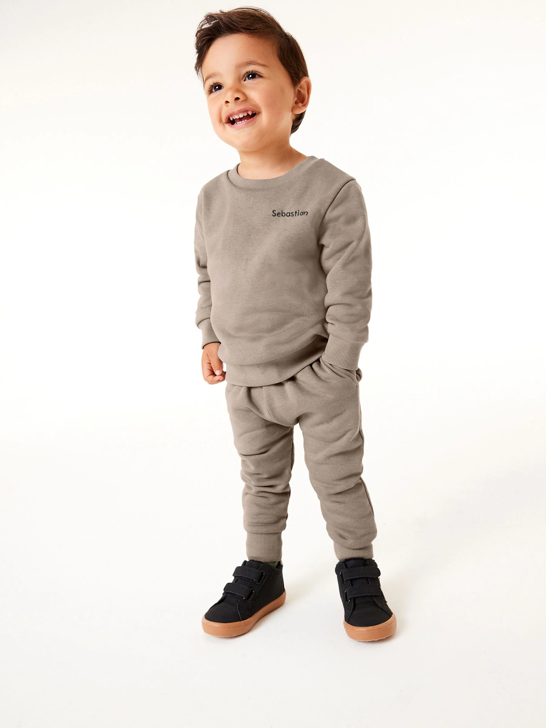 Putty bruin - Gepersonaliseerde set met jersey sweatshirt en joggingbroek (3 mnd-7 jr)