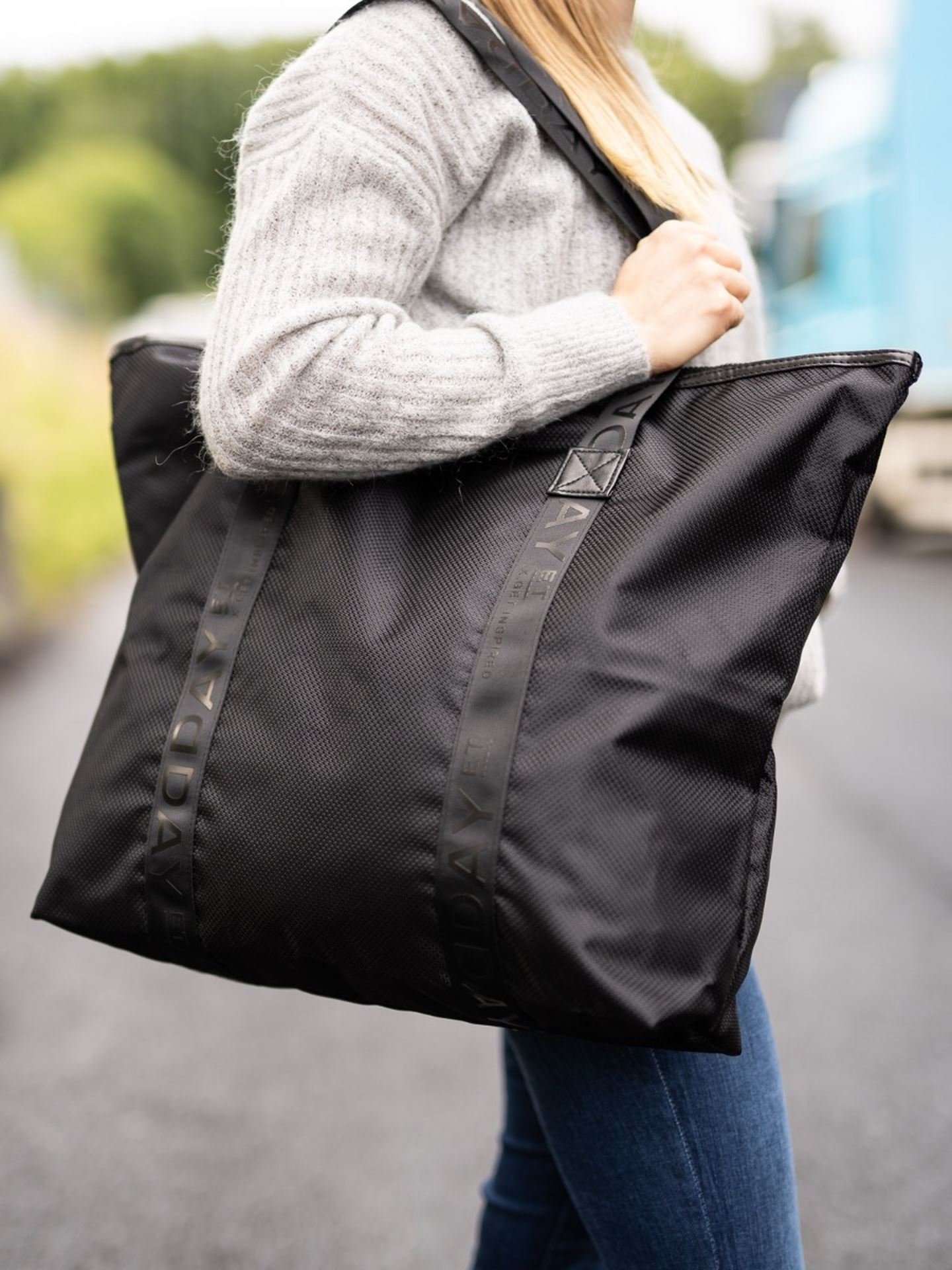 Day x Get Inspired Premium Bag