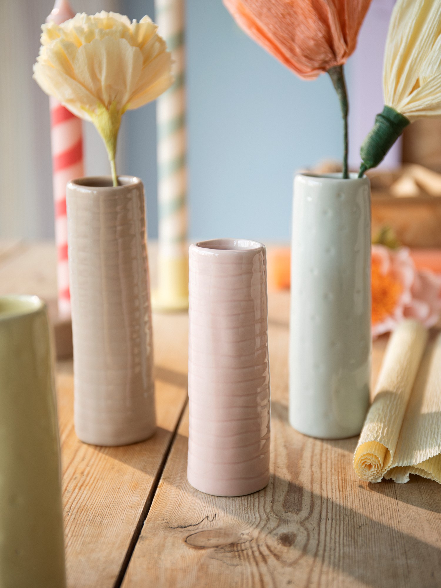 Vase | Keramik. Ø3,5 x 12,5 cm. | Rose