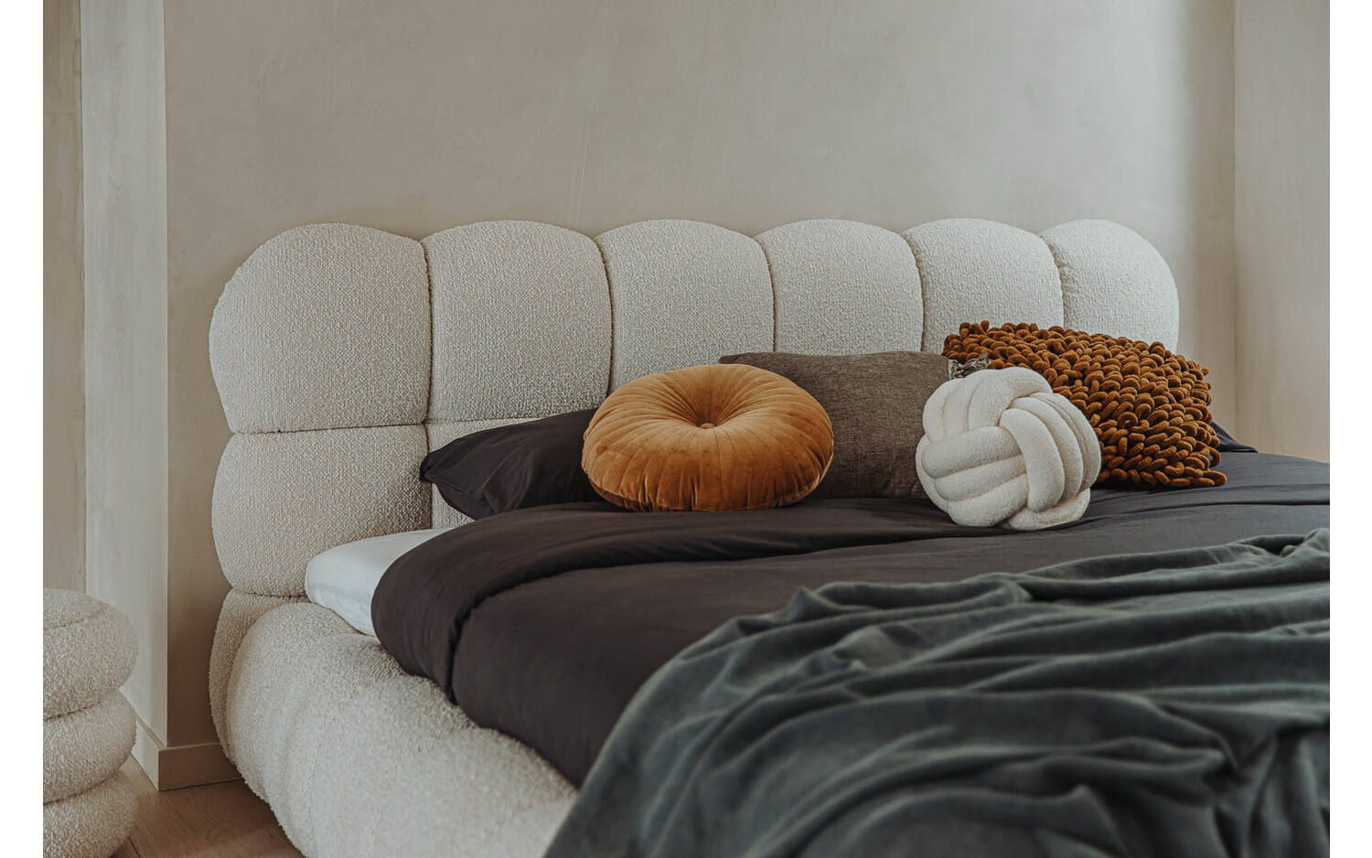 Goossens Gestoffeerd Bedframe Cloud - 140 x 200 - Ahenk 9851 beige -