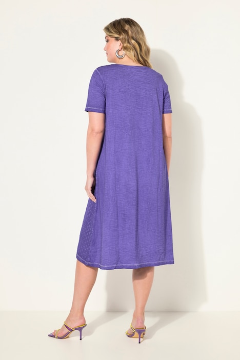 Jerseykleid, A-Line, cold dyed, V-Ausschnitt mit Lochstickerei, Halbarm