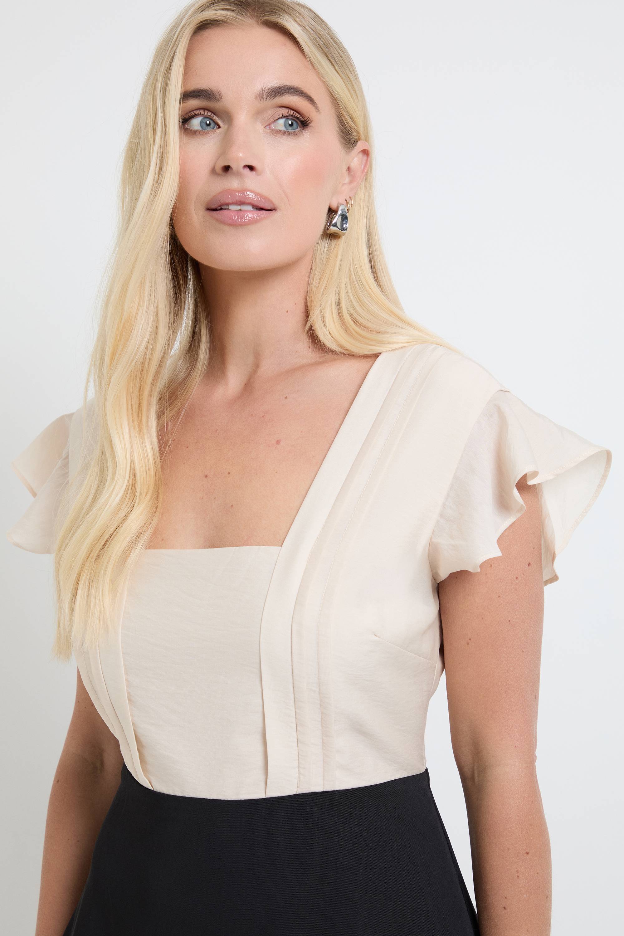 Wallis Robe Midi À Manches Volantées Contrastées Petite