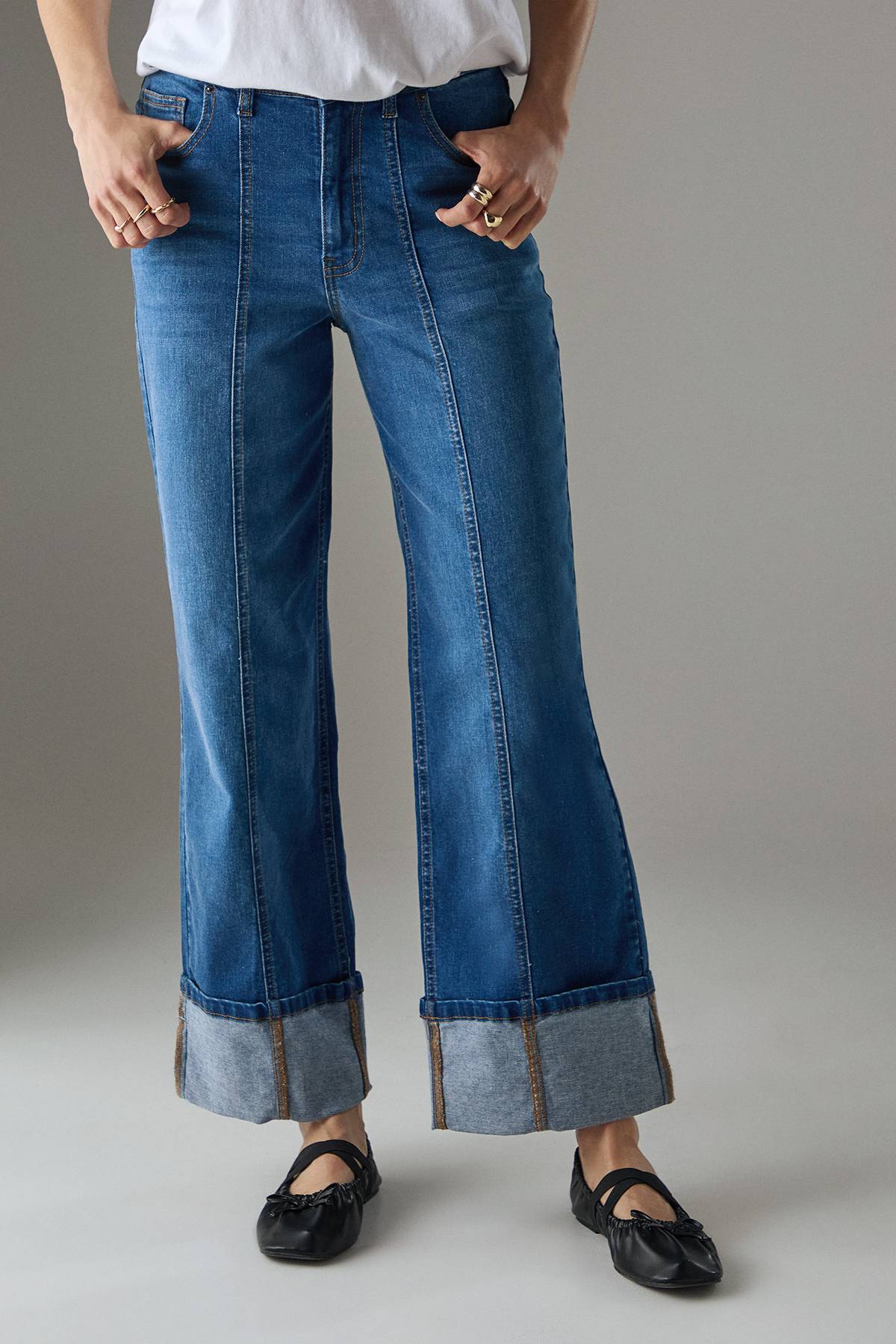 Warehouse Jean Denim Jambe Large avec Détails de Couture et Revers