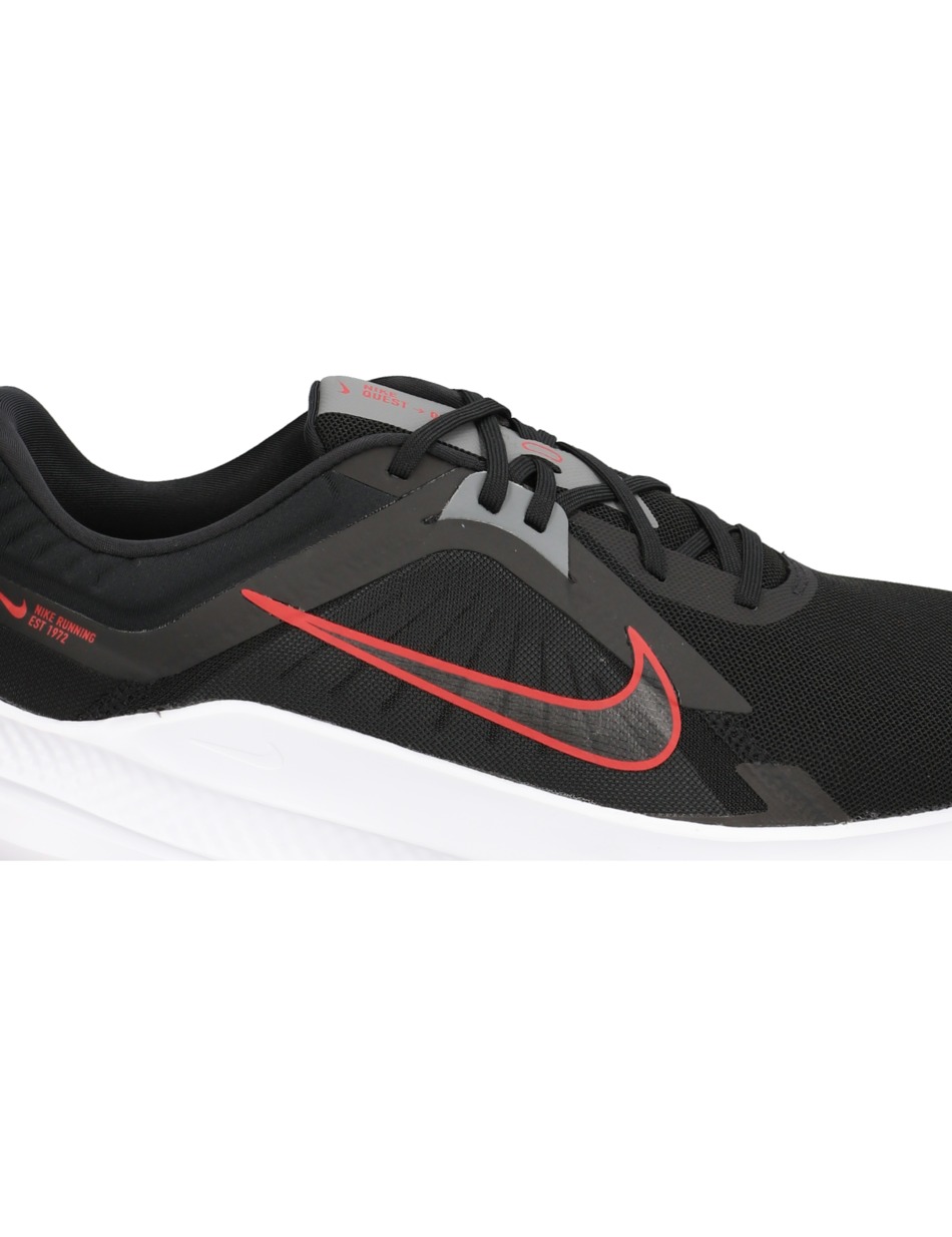 Nike Quest 5