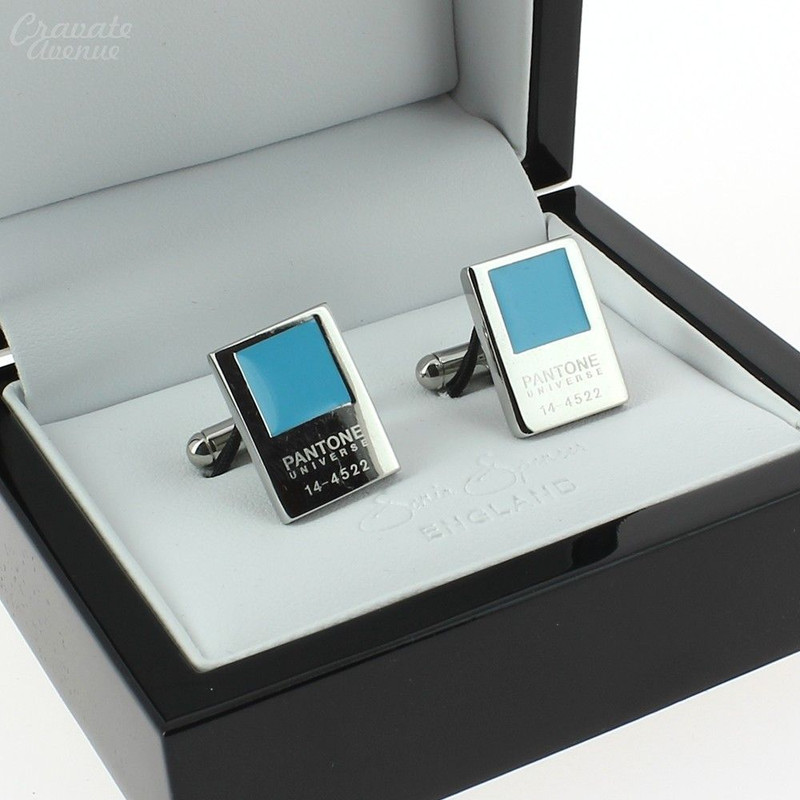 Boutons de manchette, Pantone Bachelour blue