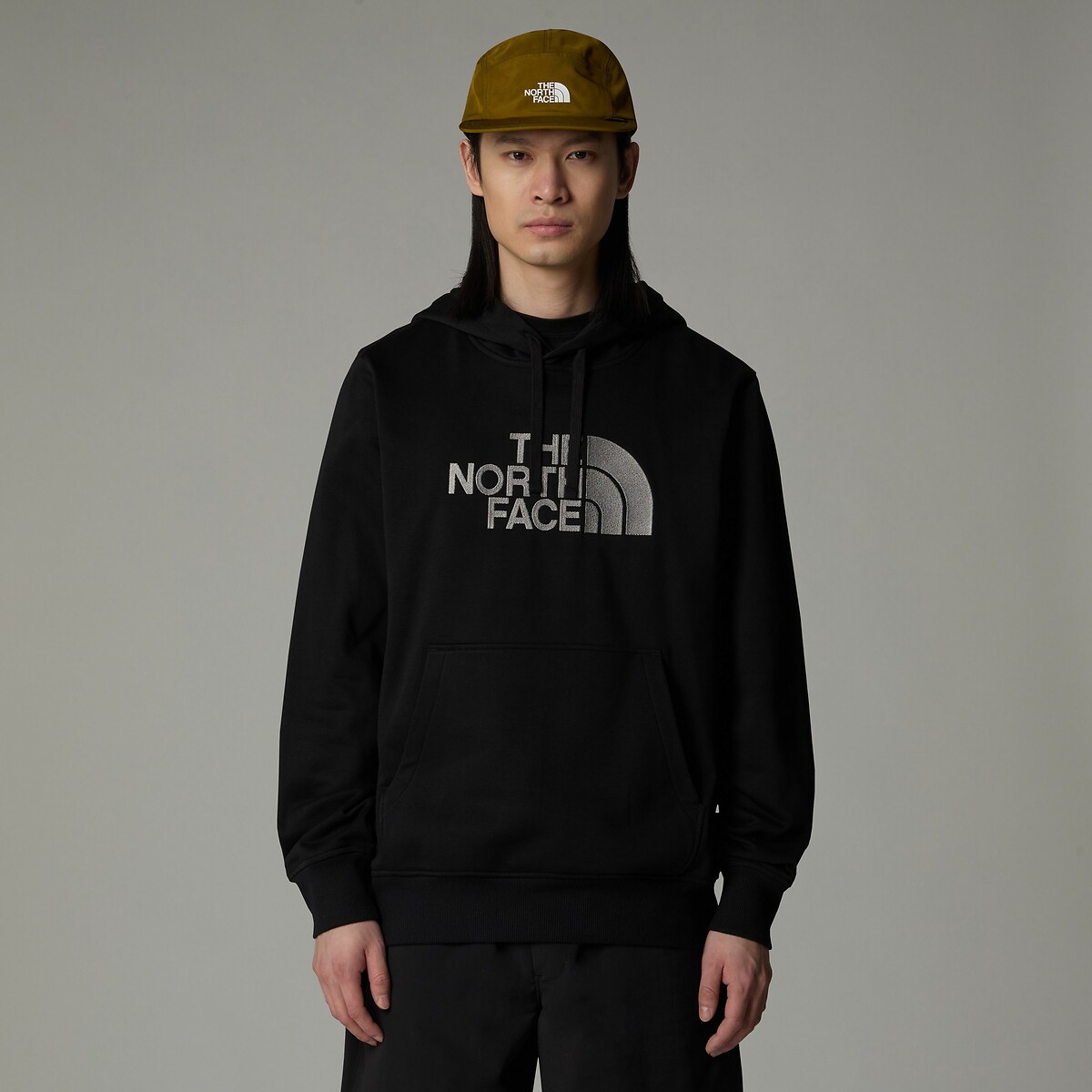 THE NORTH FACE<br>Moletom com capuz e logotipo