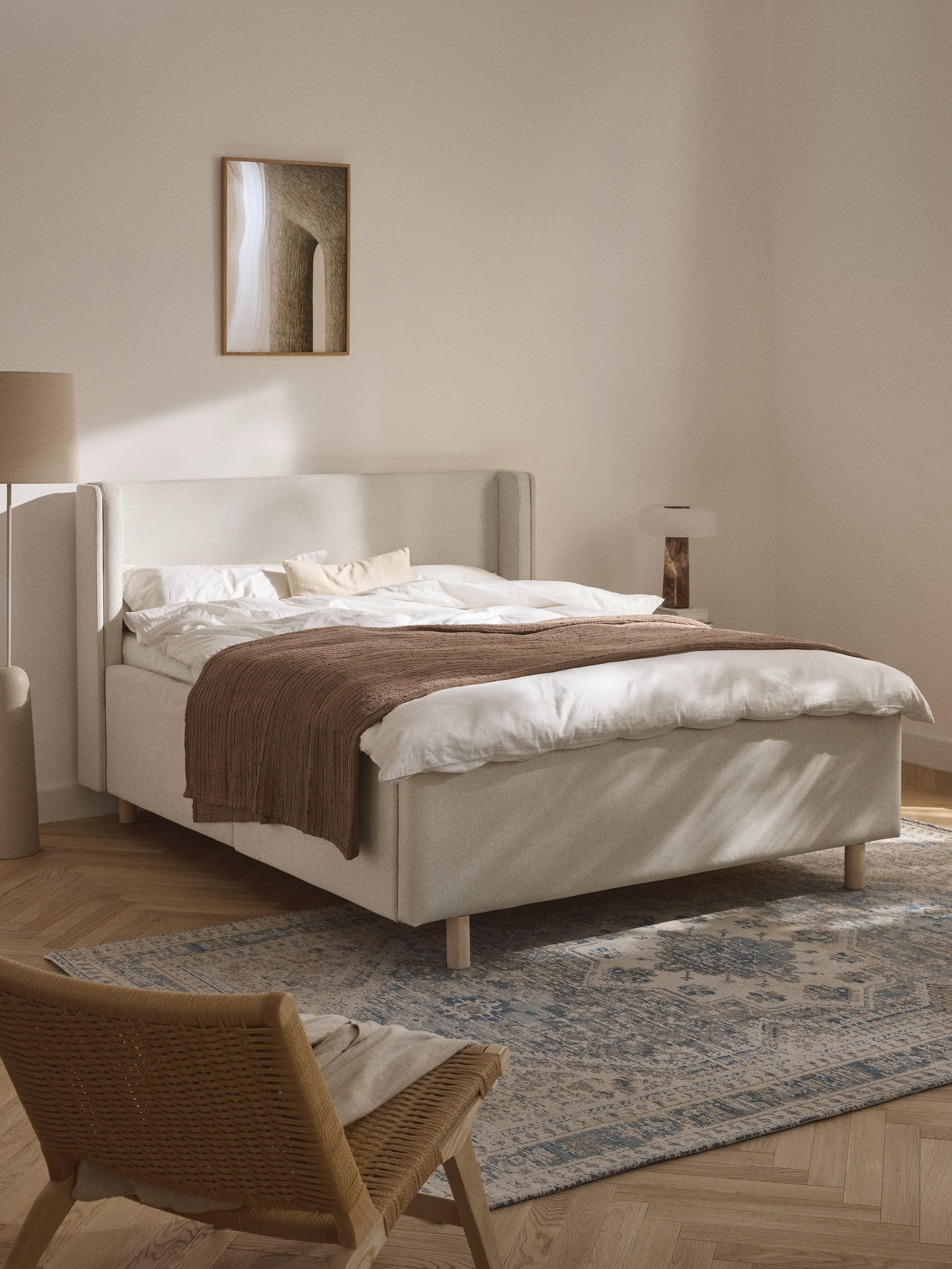 Gestoffeerd bed Arche met lades