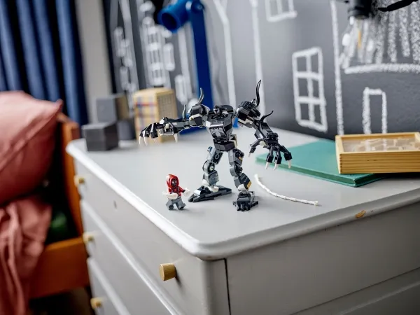 LEGO Super Heroes 76276 Venom-kamprobot mod Miles Morales
