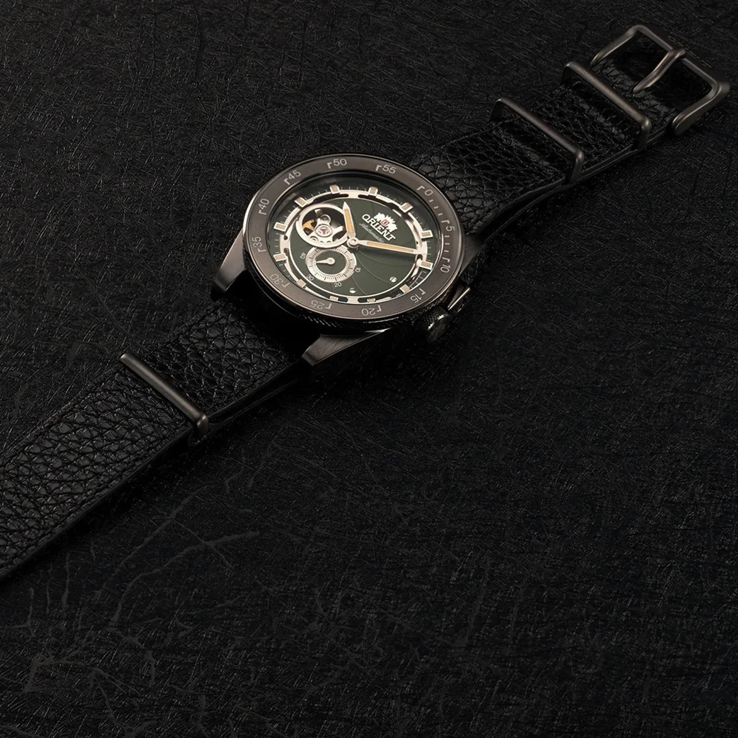 Orient Revival Retro Future Camera Automatic RA-AR0202E