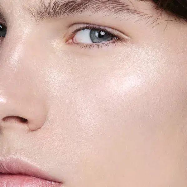 MÁDARA Corretivo Iluminador e Aperfeiçoador nº 25 Latte 4ml