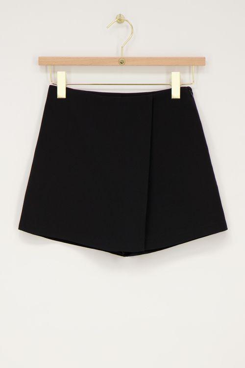 Zwarte skort met overslag en blinde rits