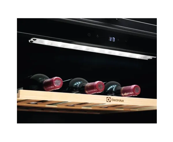 Electrolux 500 EWUS052B5B - Vinkøler - under køkkenbord - niche - bredde: 60 cm - dybde: 55 cm - højde: 82.2 cm - 145 liter - Klasse G - sort