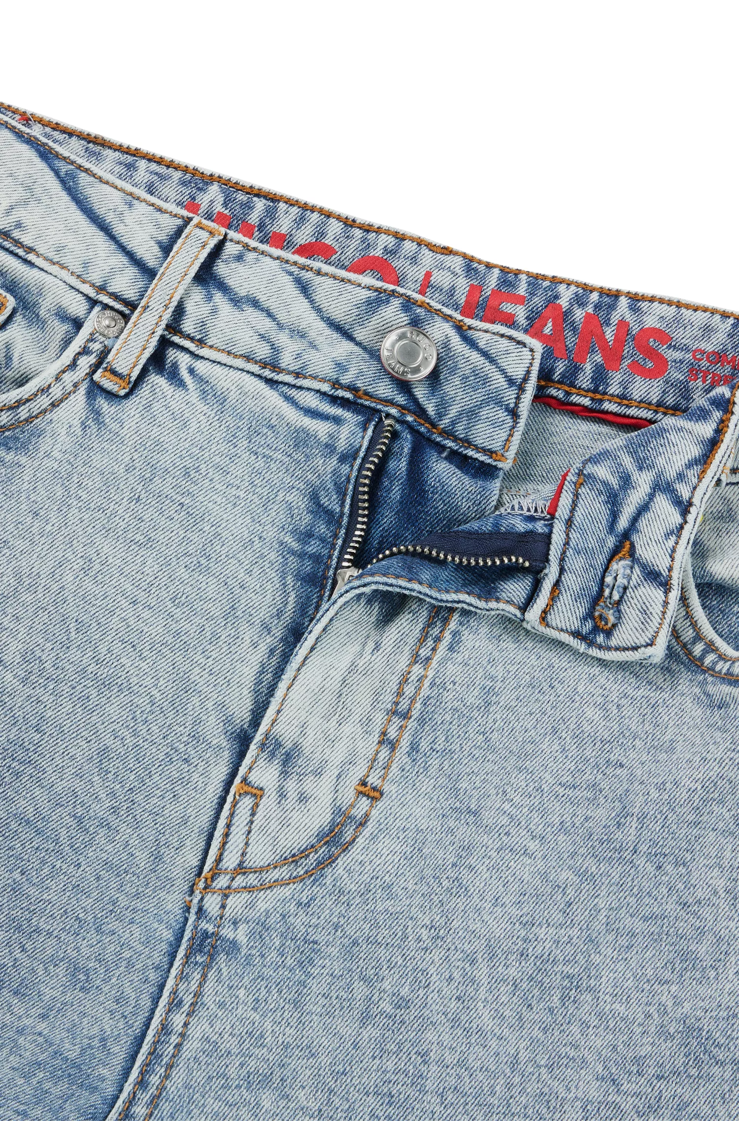 Calça jeans HUGO vermelha, corte regular, cintura alta, em denim com lavagem lunar.