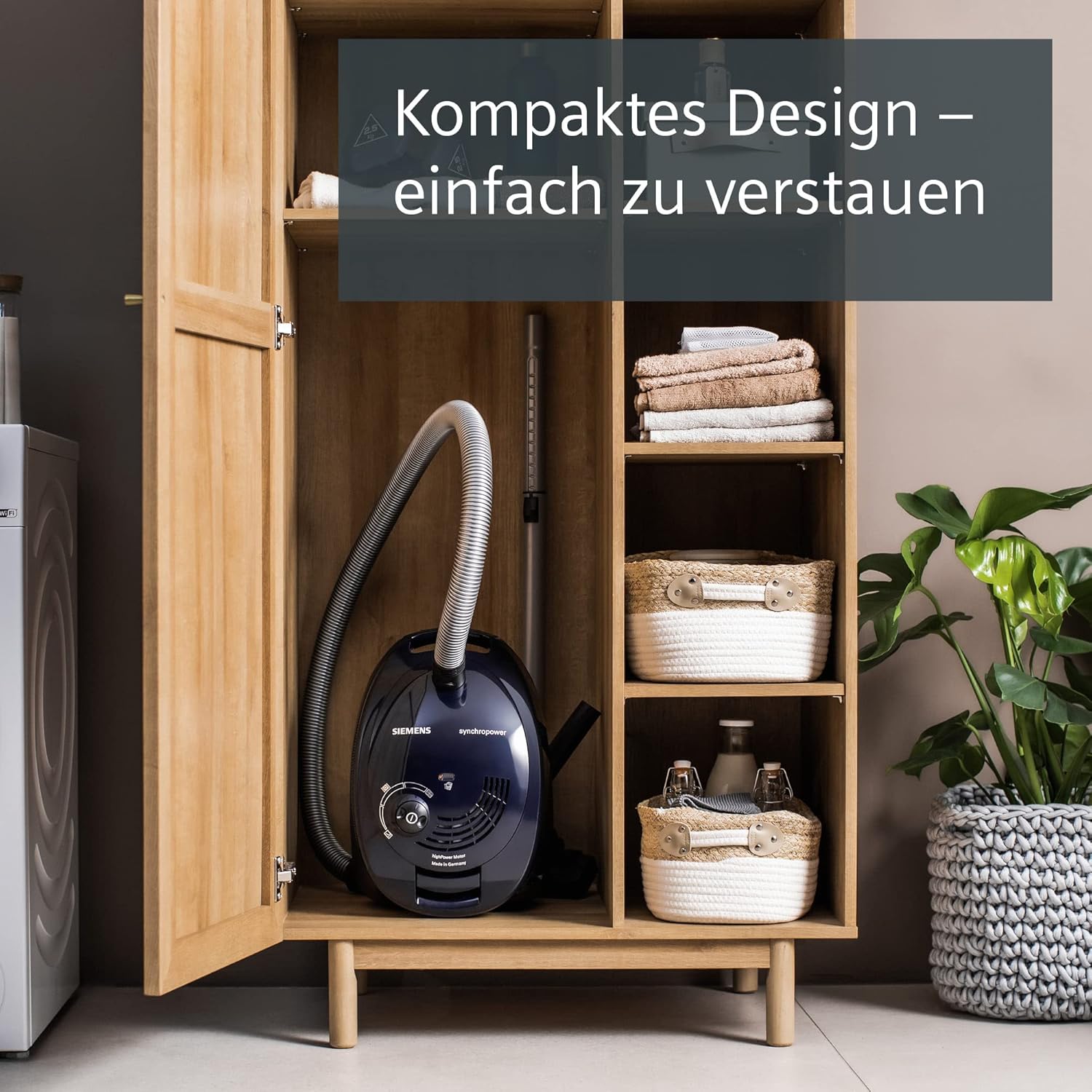 SIEMENS Staubsauger mit Beutel synchropower VS06B1110, Bodenstaubsauger, Hygiene-Filter, Bodendüse für Hartboden und Teppich, Starke Saugleistung, langes Kabel, 700 W, blau, Moonlight Blue, 700 Watt