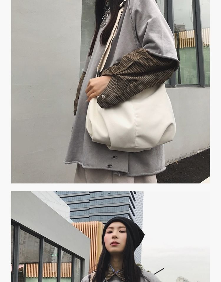 IOU - Effen nylon crossbodytas
