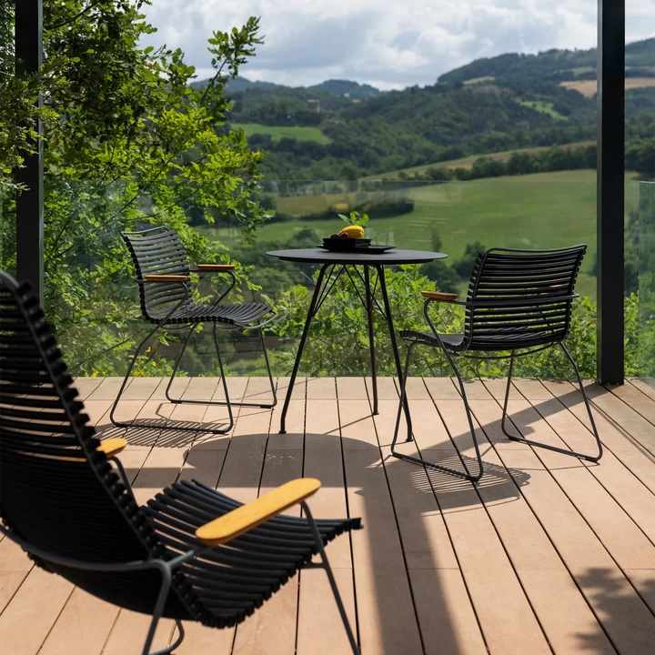 HOUE - CLICK Outdoor Dining Armlehnstuhl mit niedriger Lehne, muted white