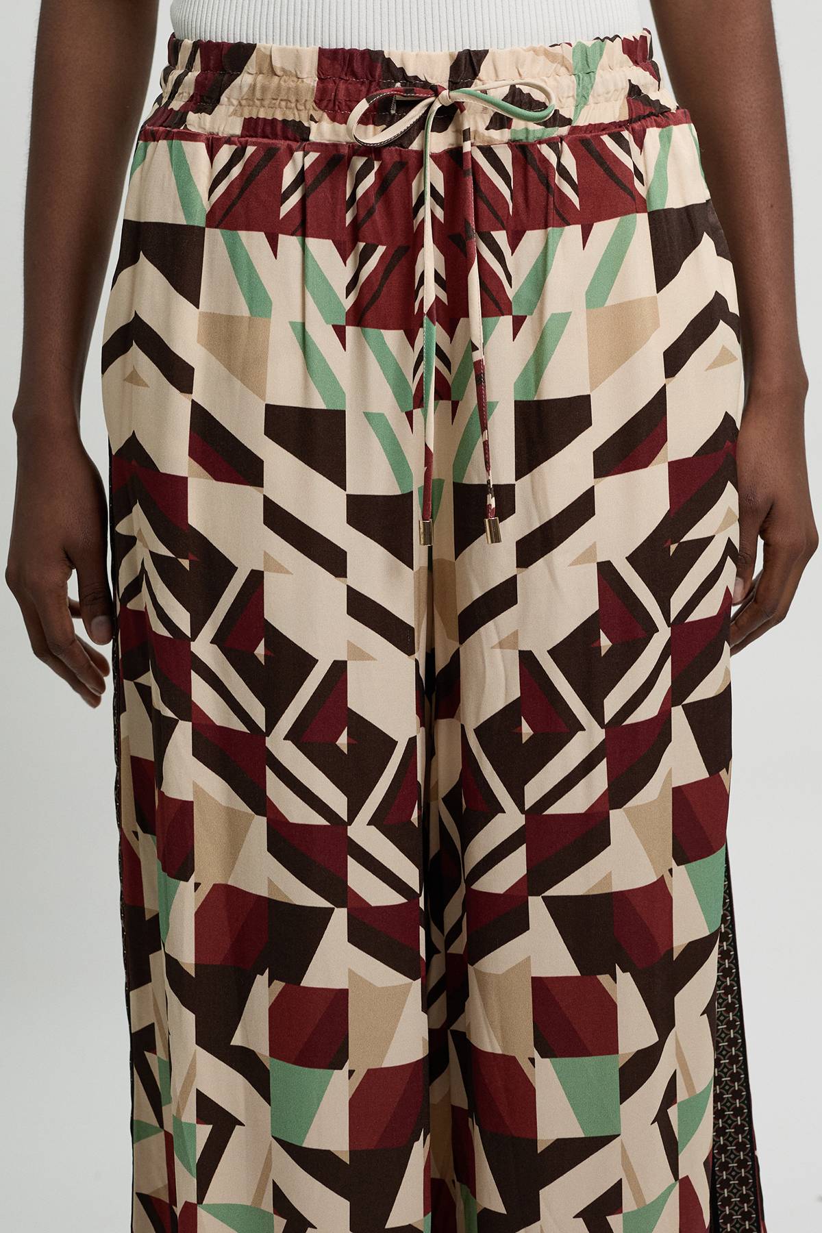 KarenMillen Pantalon En Viscose Satinée À Imprimé Multicolore