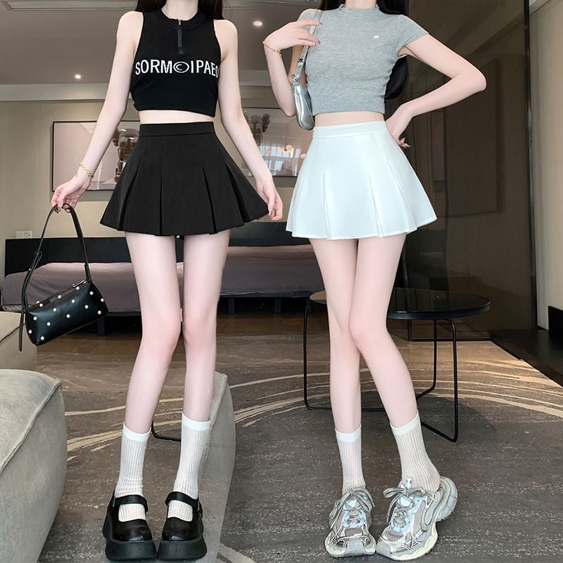 Malrowe - Hoge taille, effen geplooide mini-A-lijn skort
