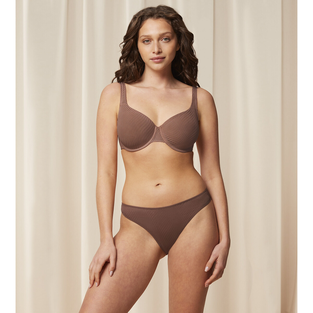 TRIUNFO<br>Destaque da Harmonia Tai Slip