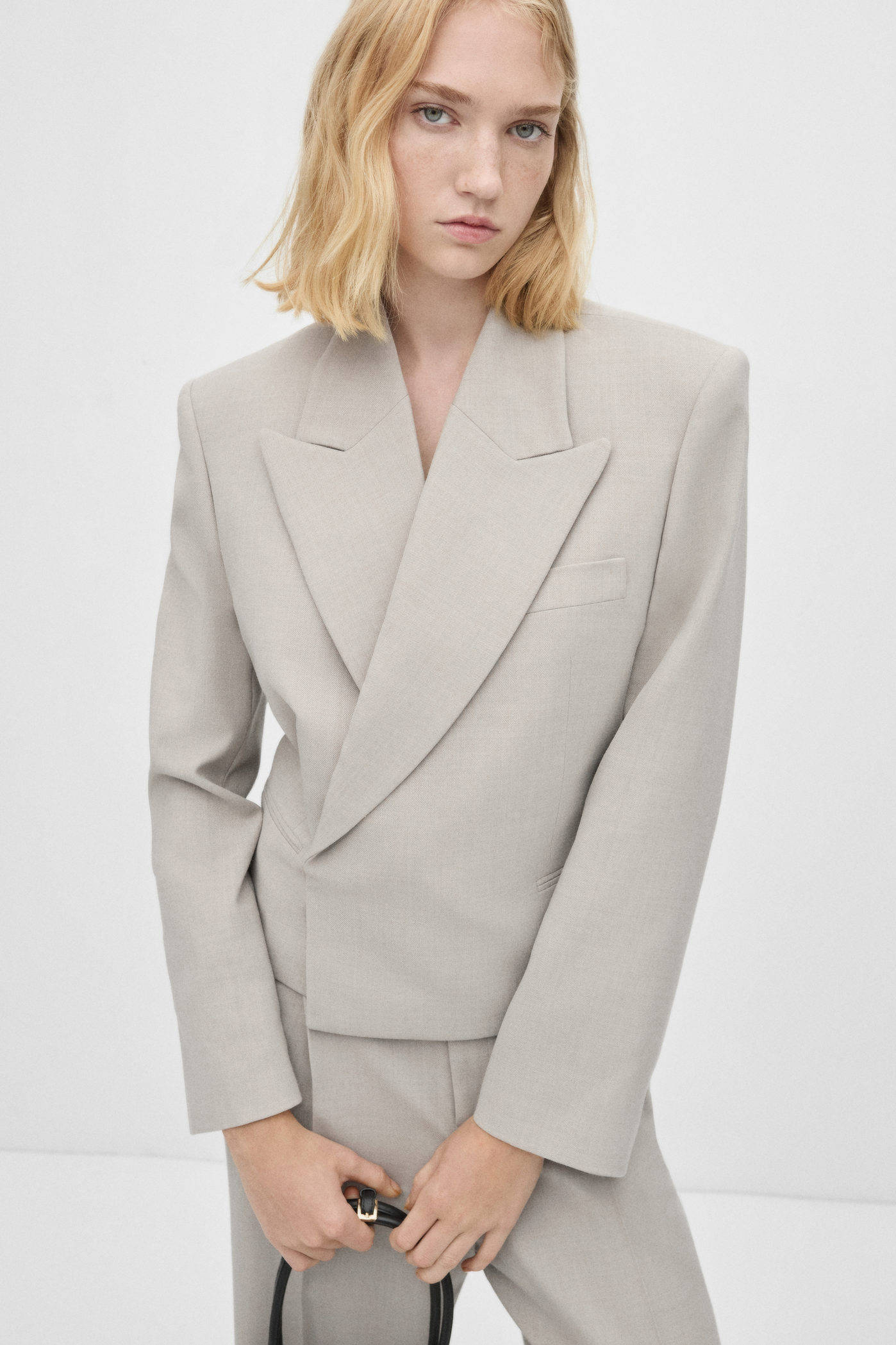 Mango cropped blazer lichtgrijs