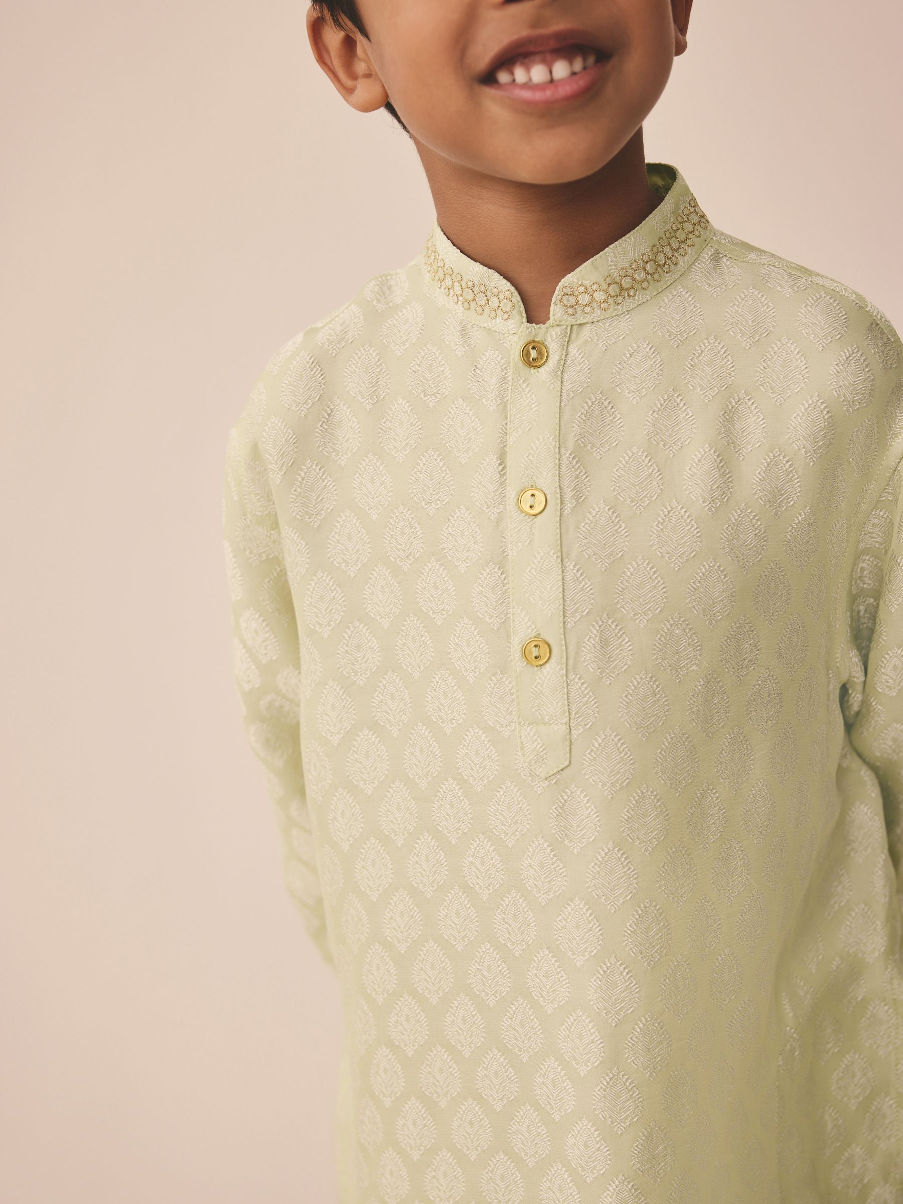 Lichtgroen geborduurd - Kurta (3mnd -16jr)