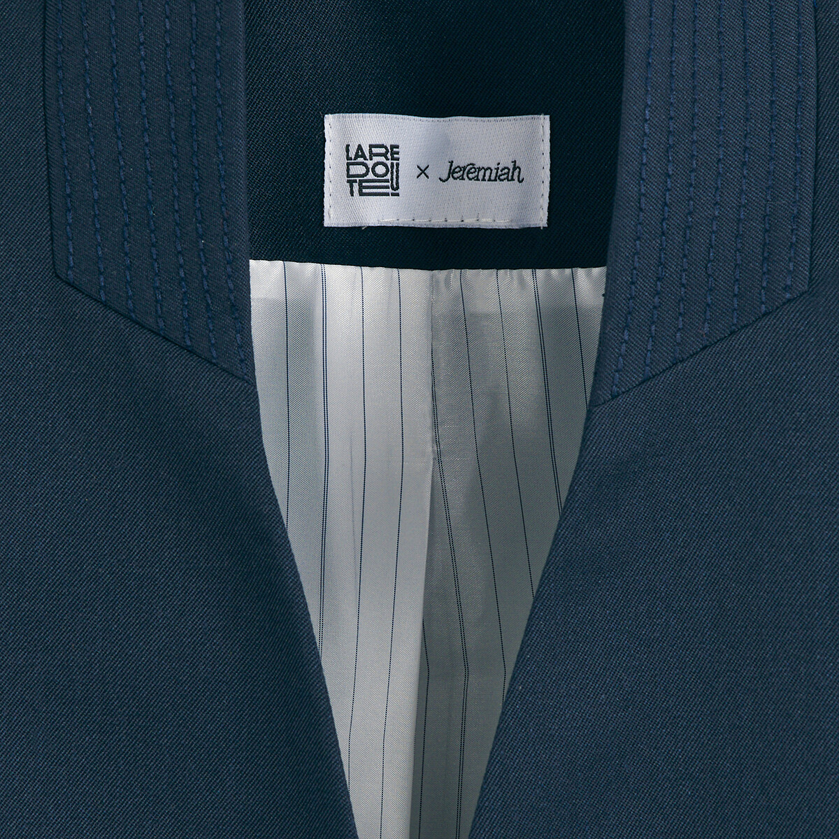 JEREMY CURRAT X LA REDOUTE<br>Blazer de corte amplo, fabricado na Europa