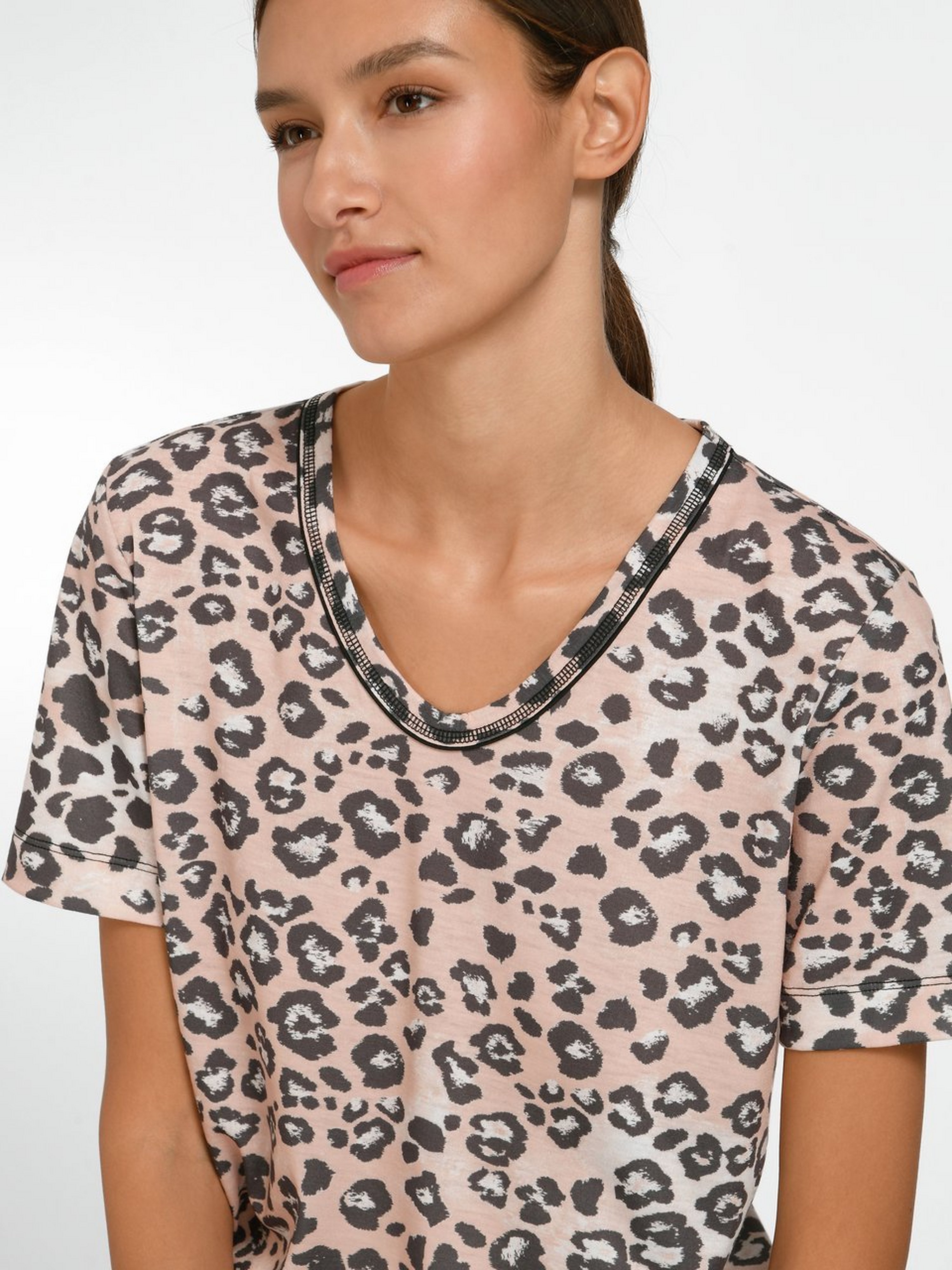 V-Shirt
