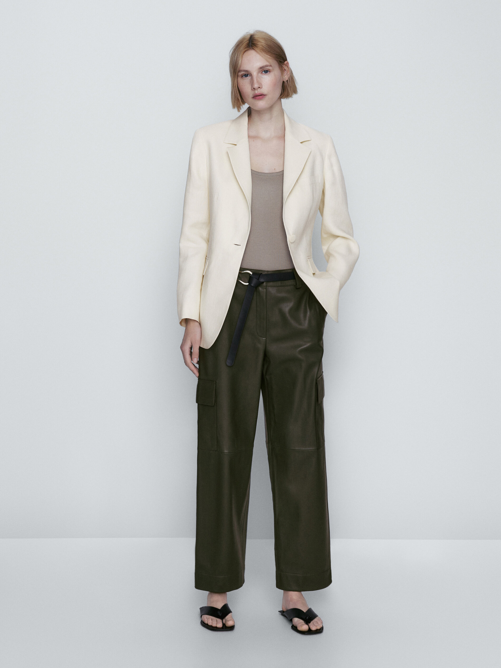 Calça cargo em couro Napa - VERDE