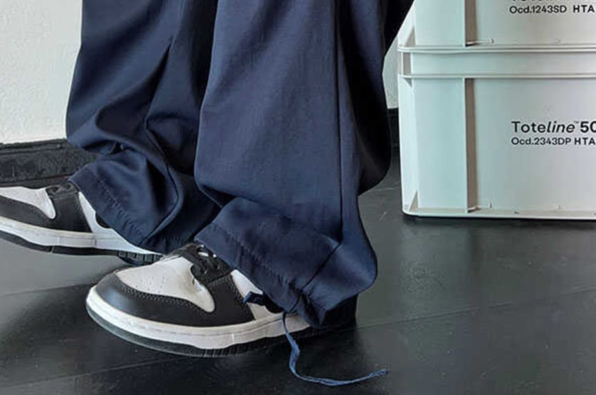 Fushet - Effen cargobroek met elastische taille en rechte pijpen
