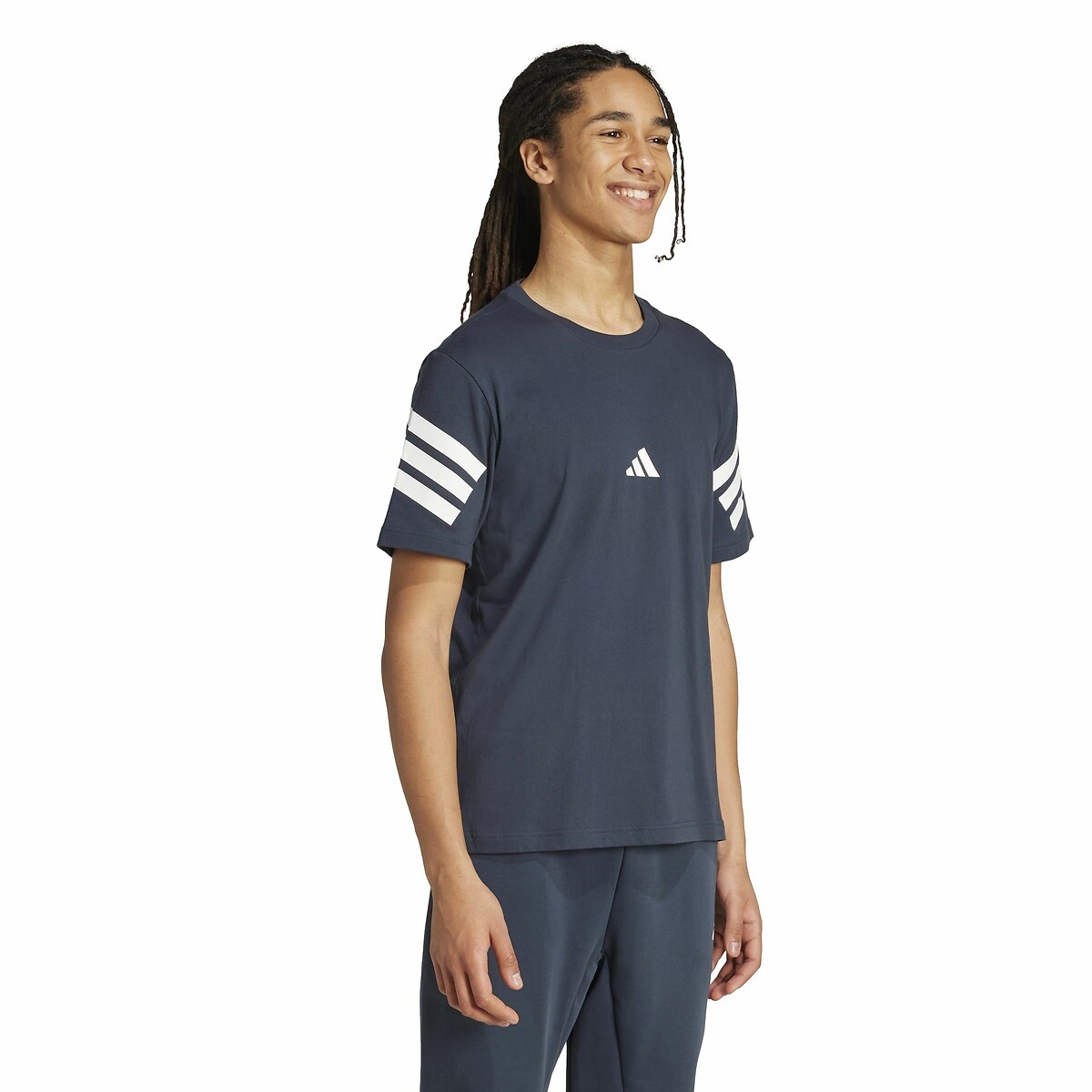 ADIDAS ROUPAS ESPORTIVAS<br>Camiseta 3 listras Ícones do Futuro