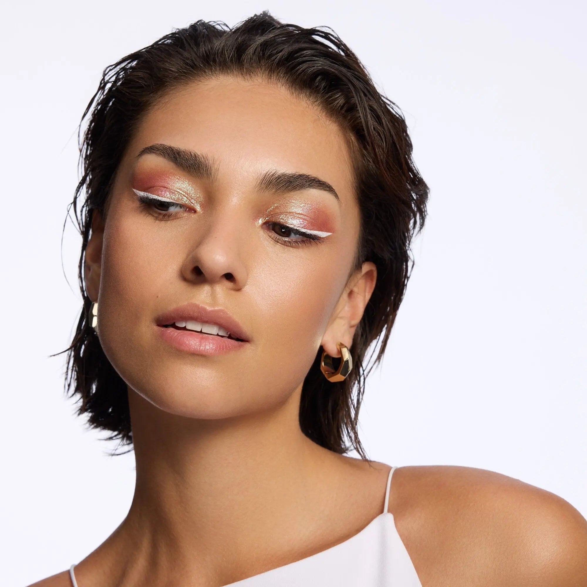 Space Glam Liquid Chrome Eyeshadow 030 Galactic Glamour