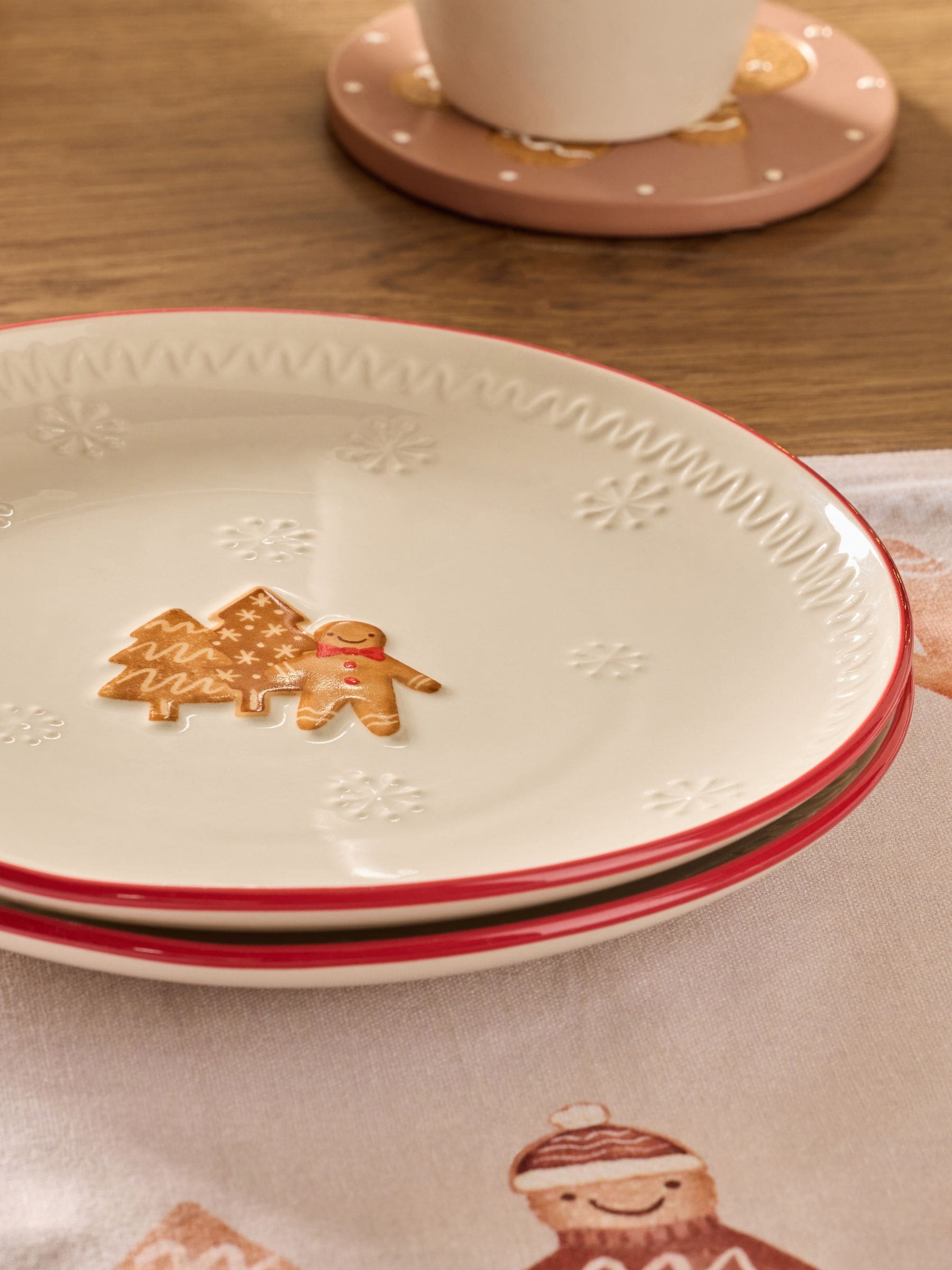 Set van 2 kerstbijgerechtborden met peperkoekfiguurtje