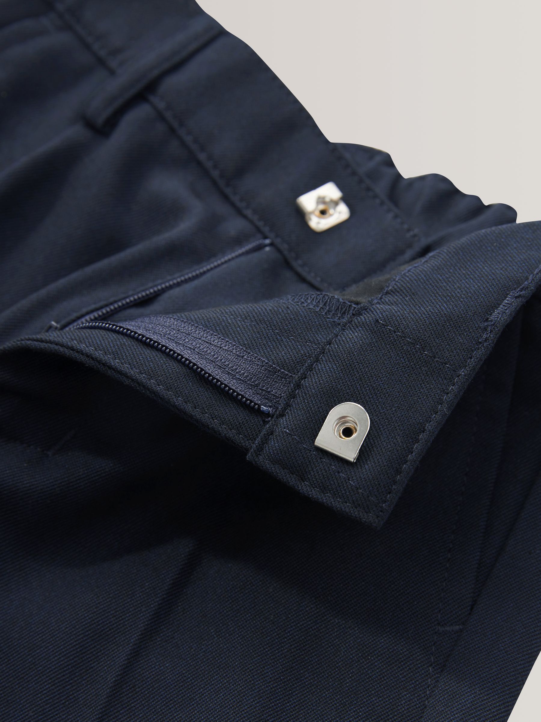 Marineblauw - Schoolbroek met geplooide voorkant (3-17 jr)