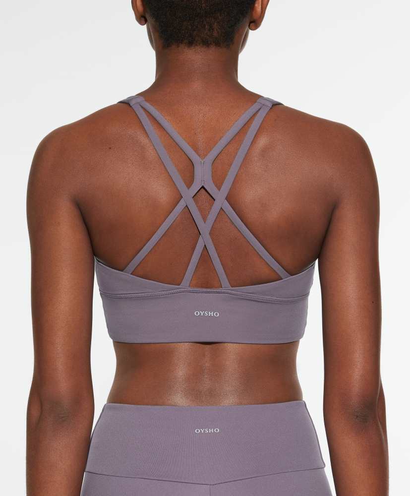 Sutiã esportivo com suporte médio para os seios.