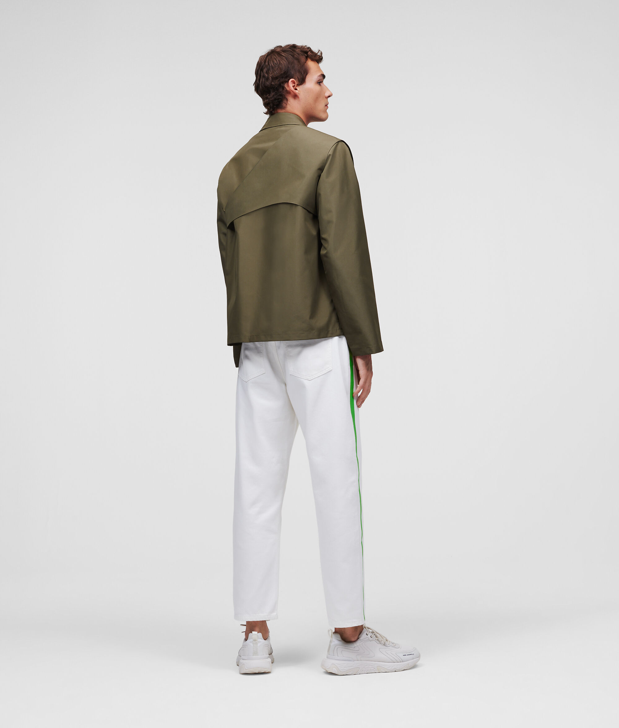 VESTE D'ÉTÉ AVEC POCHETTE AMOVIBLE