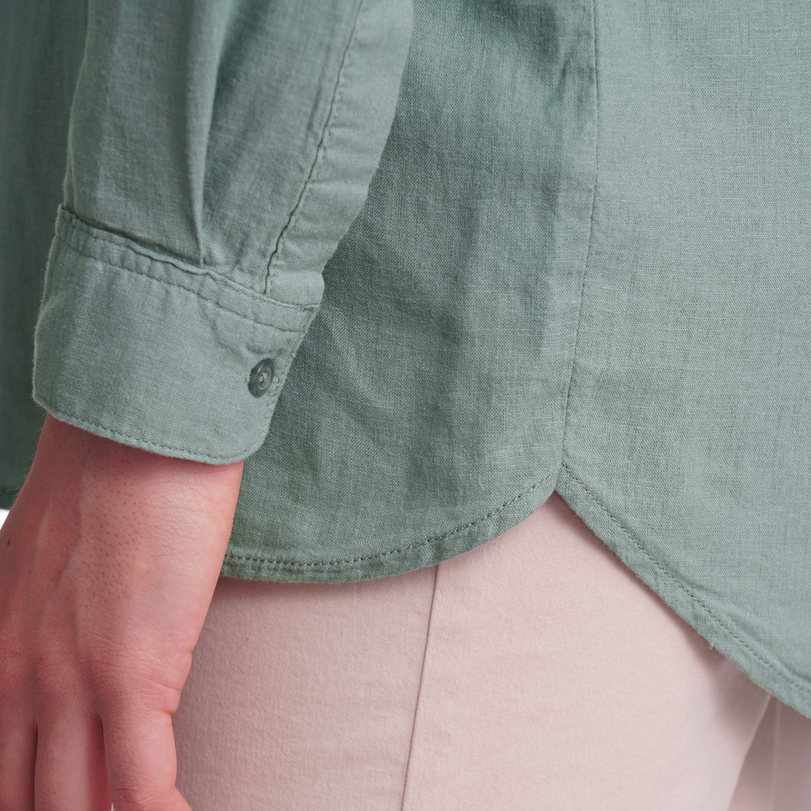 Gina Damen Leinen-Bluse mit V-Ausschnitt dunkelgrün