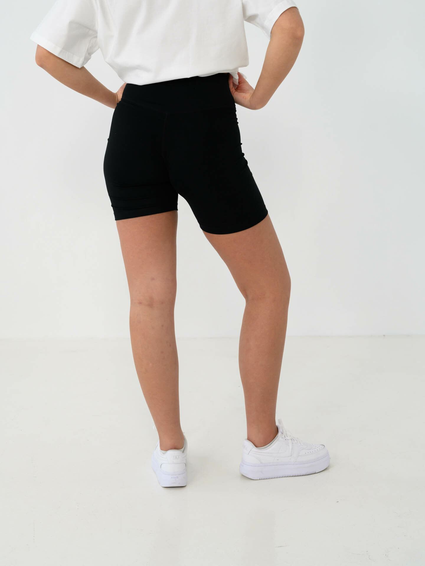 One Mid Rise 7 Inch Short 2.0