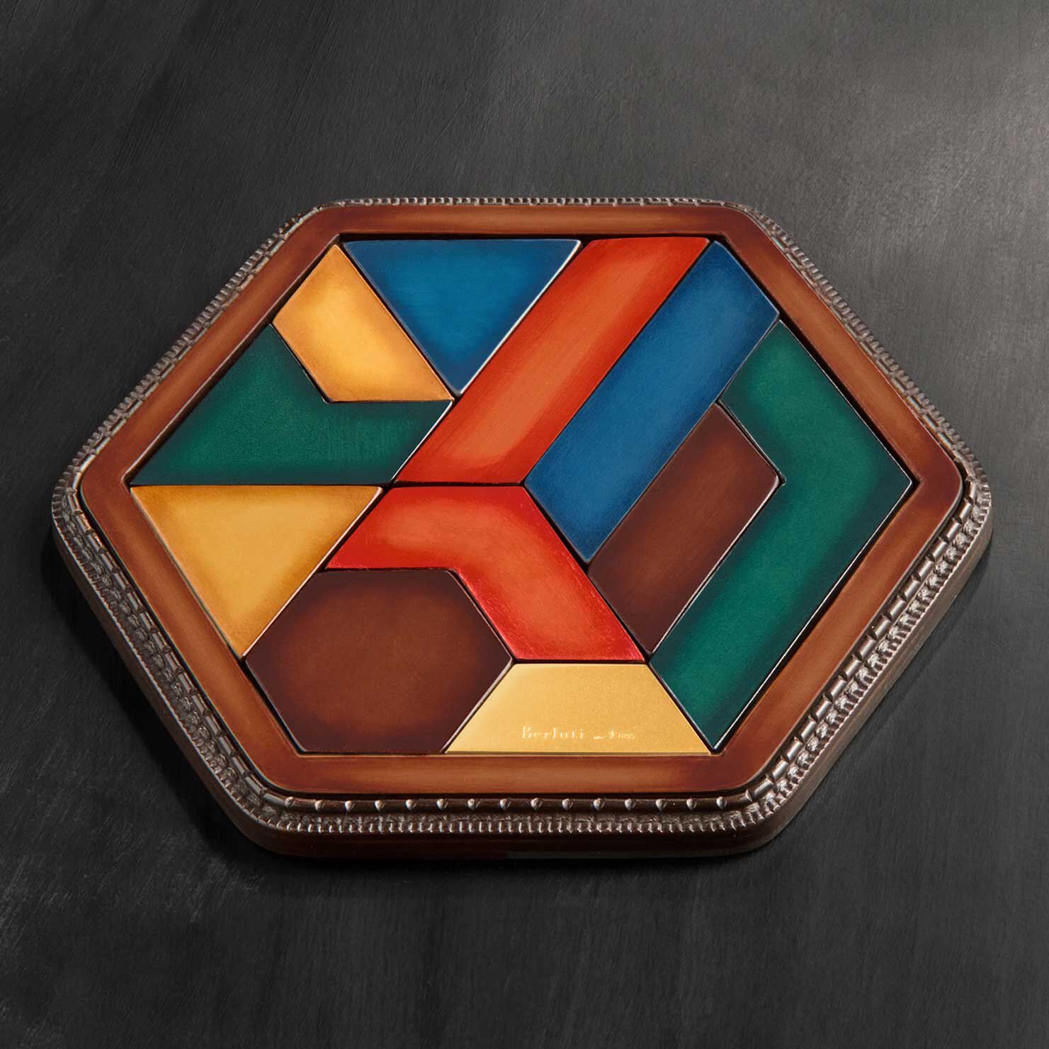Puzzle En Cuir