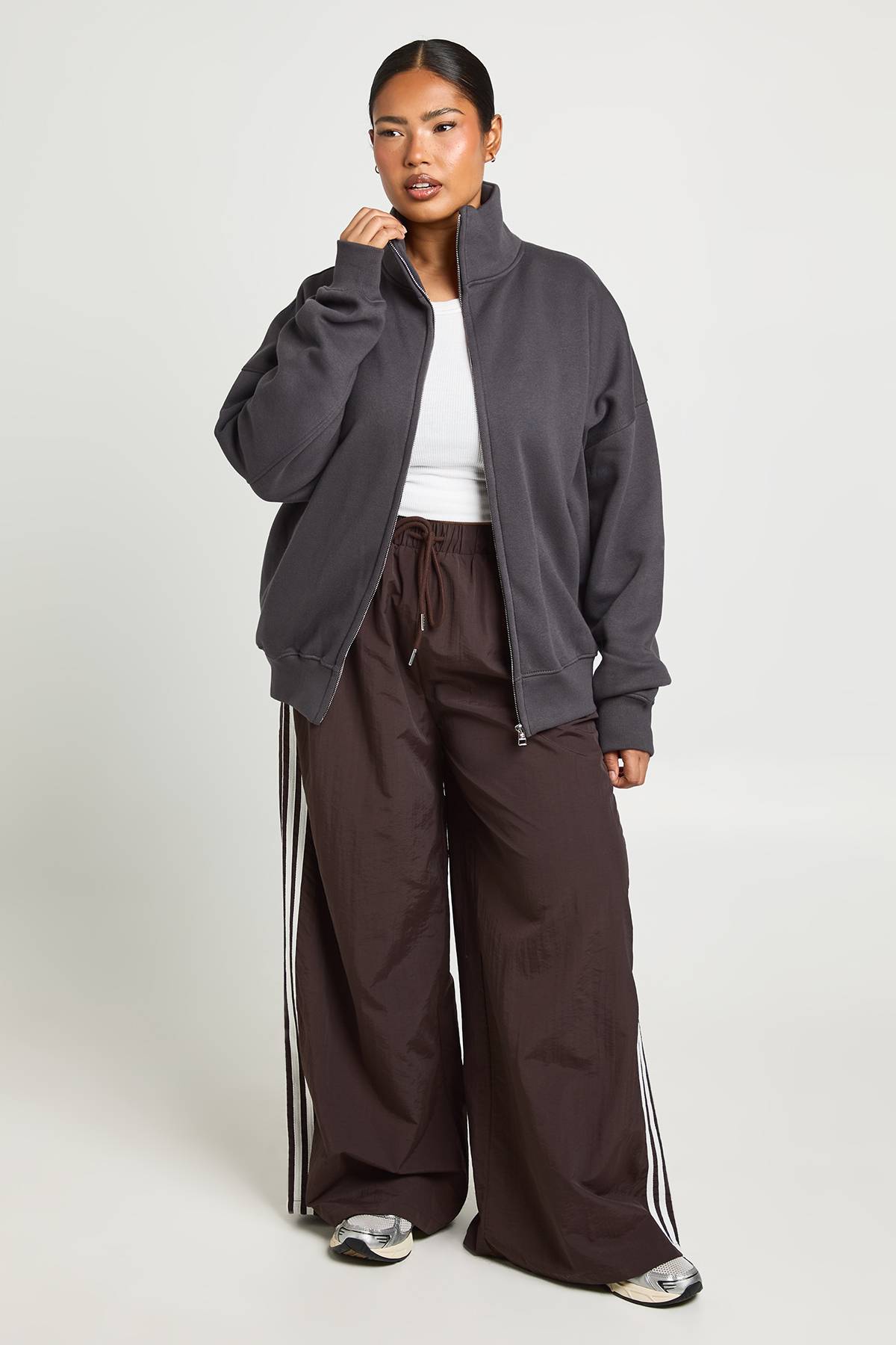 boohoo Veste Zippée Grande Taille À Col Montant