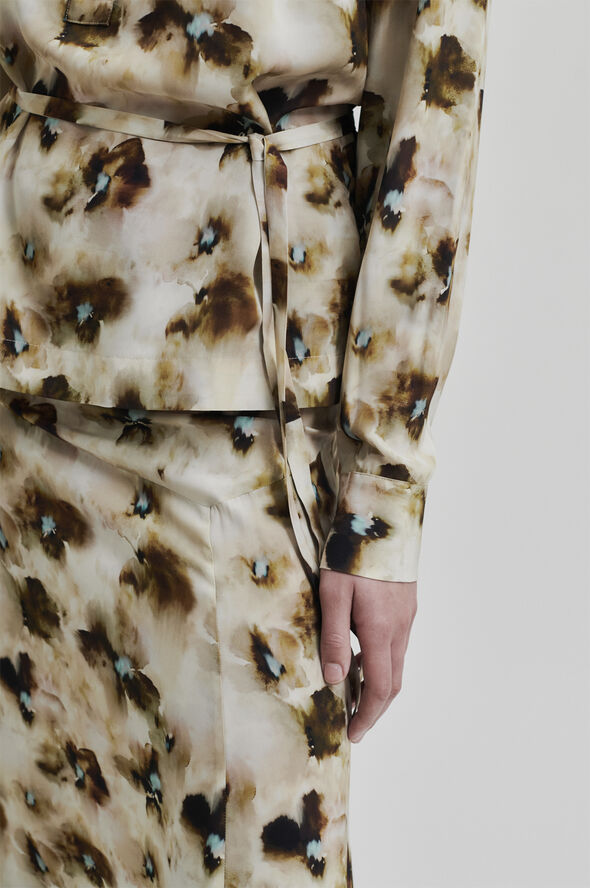 Second Female Flor Blouse Festival bloom