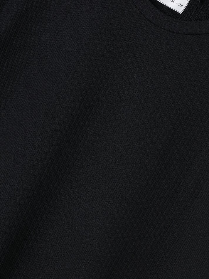 Camiseta texturizada - Preta