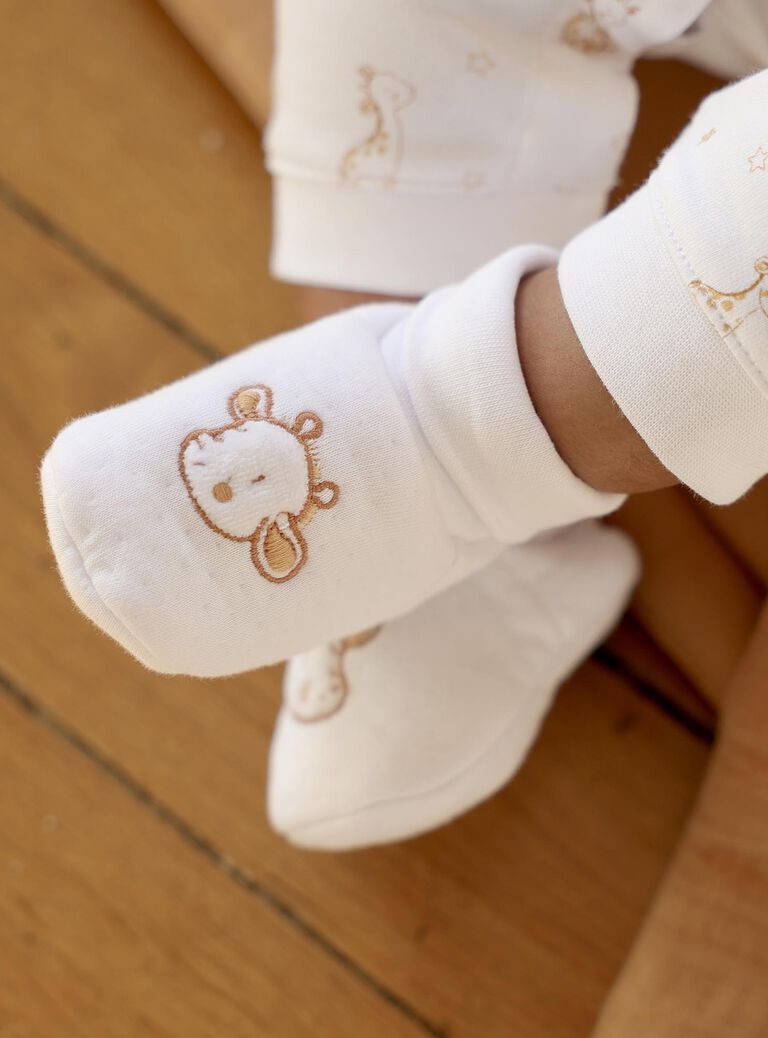 Chaussons de naissance écrus Girafe