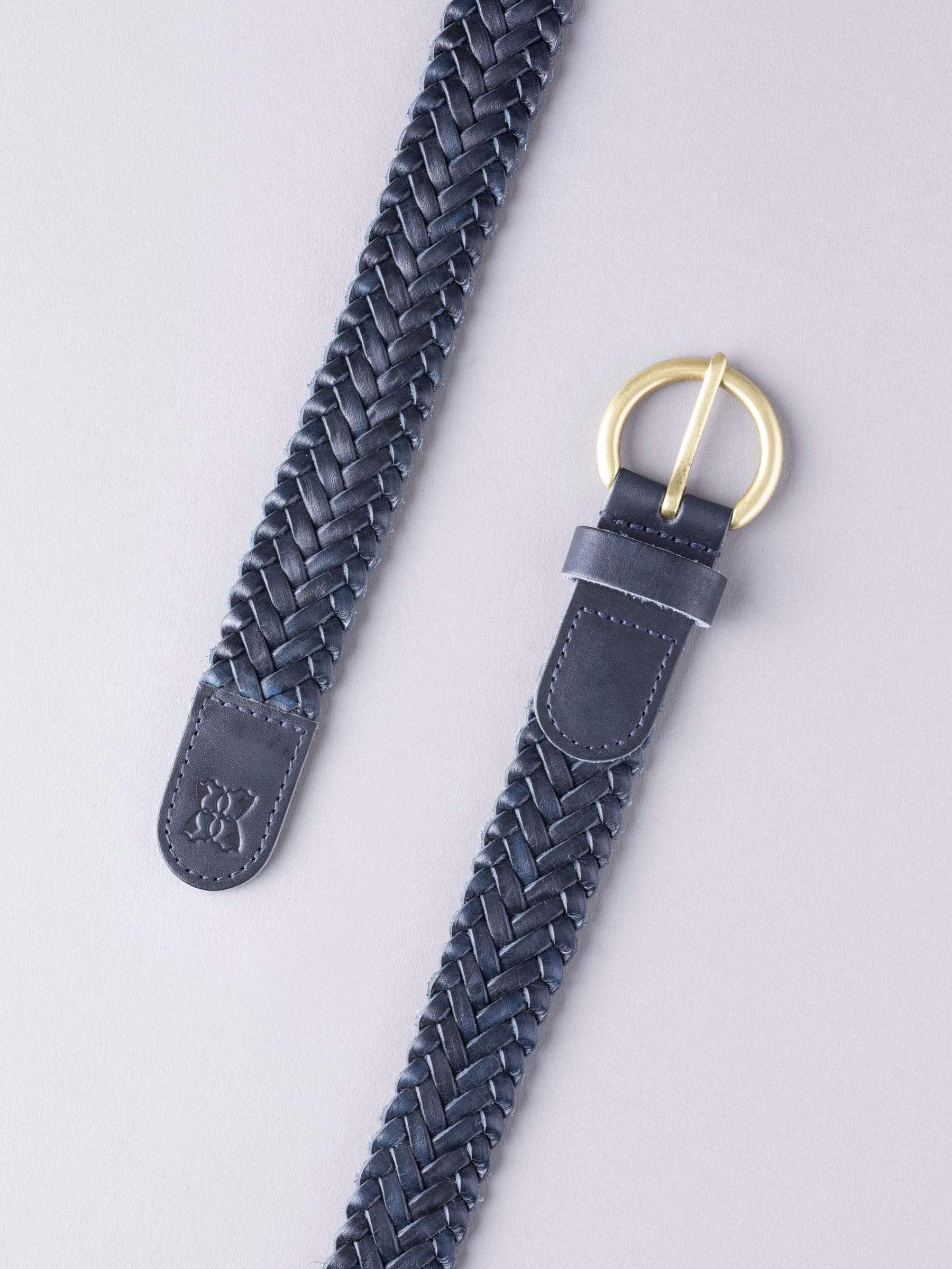 Marineblauw - Lakeland Leather Waverton gevlochten riem