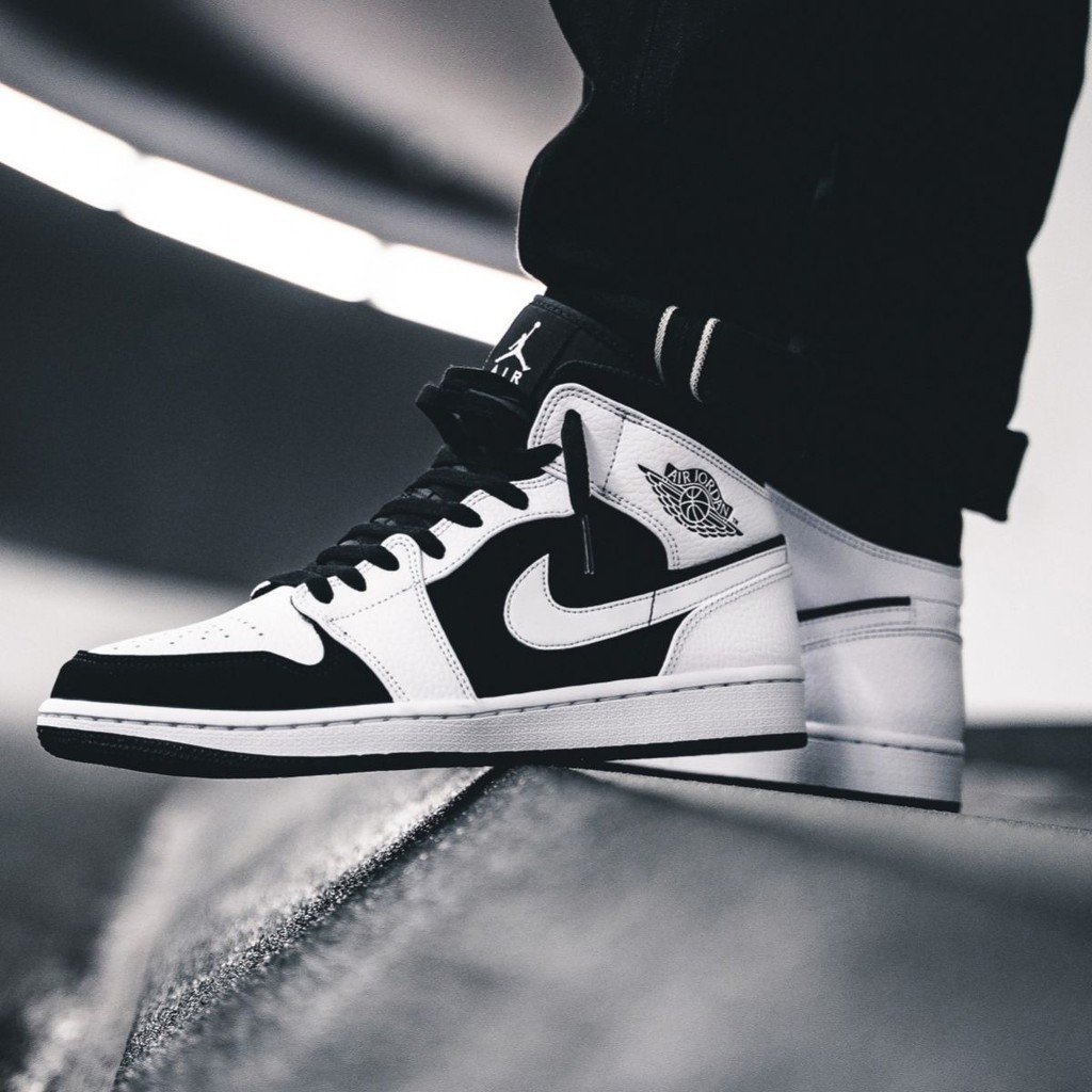 Jordan 1 Mid White Black