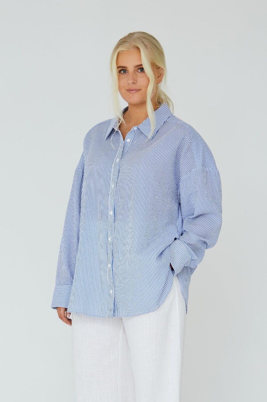 A-View Sonja Shirt 687 navy white