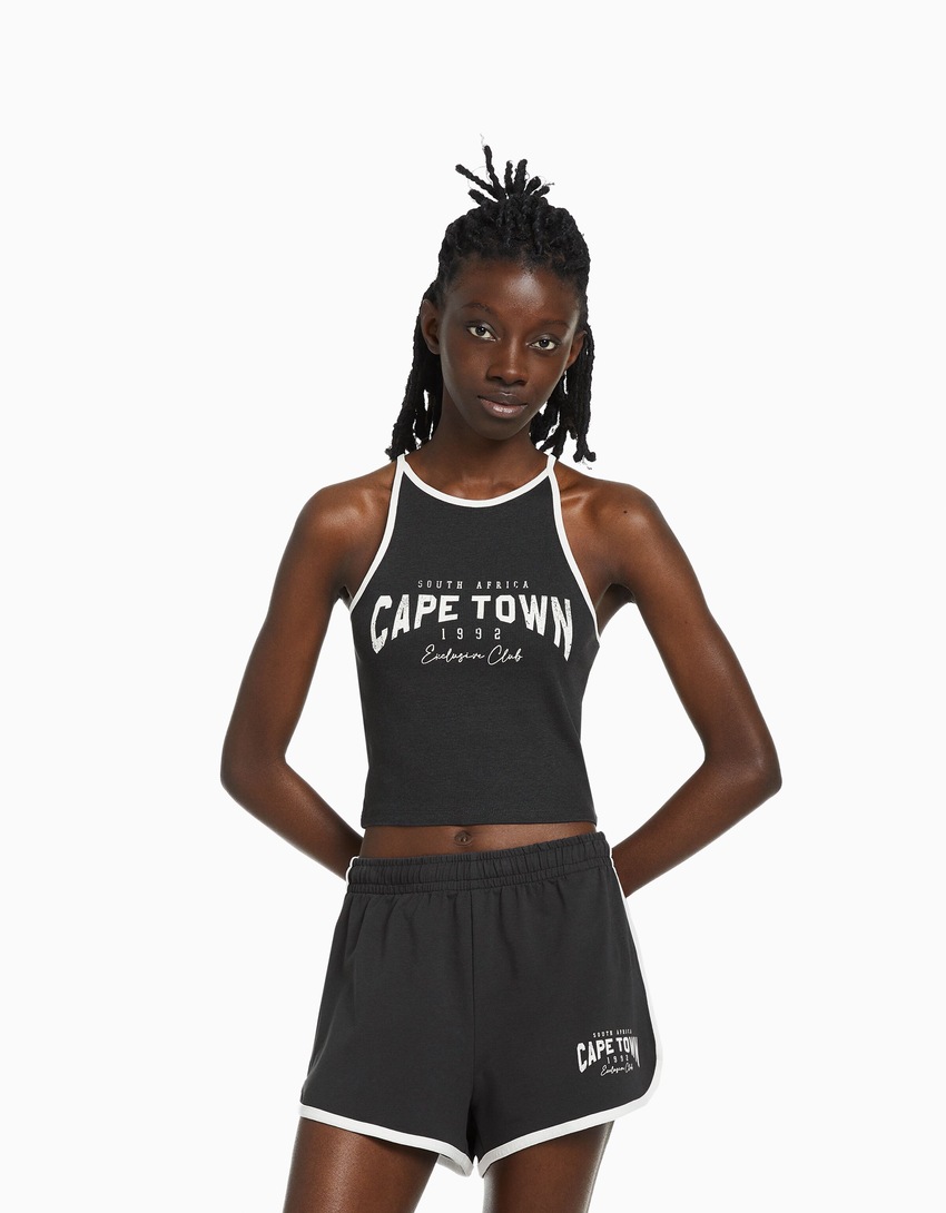 Camiseta canelada com estampa e alças finas