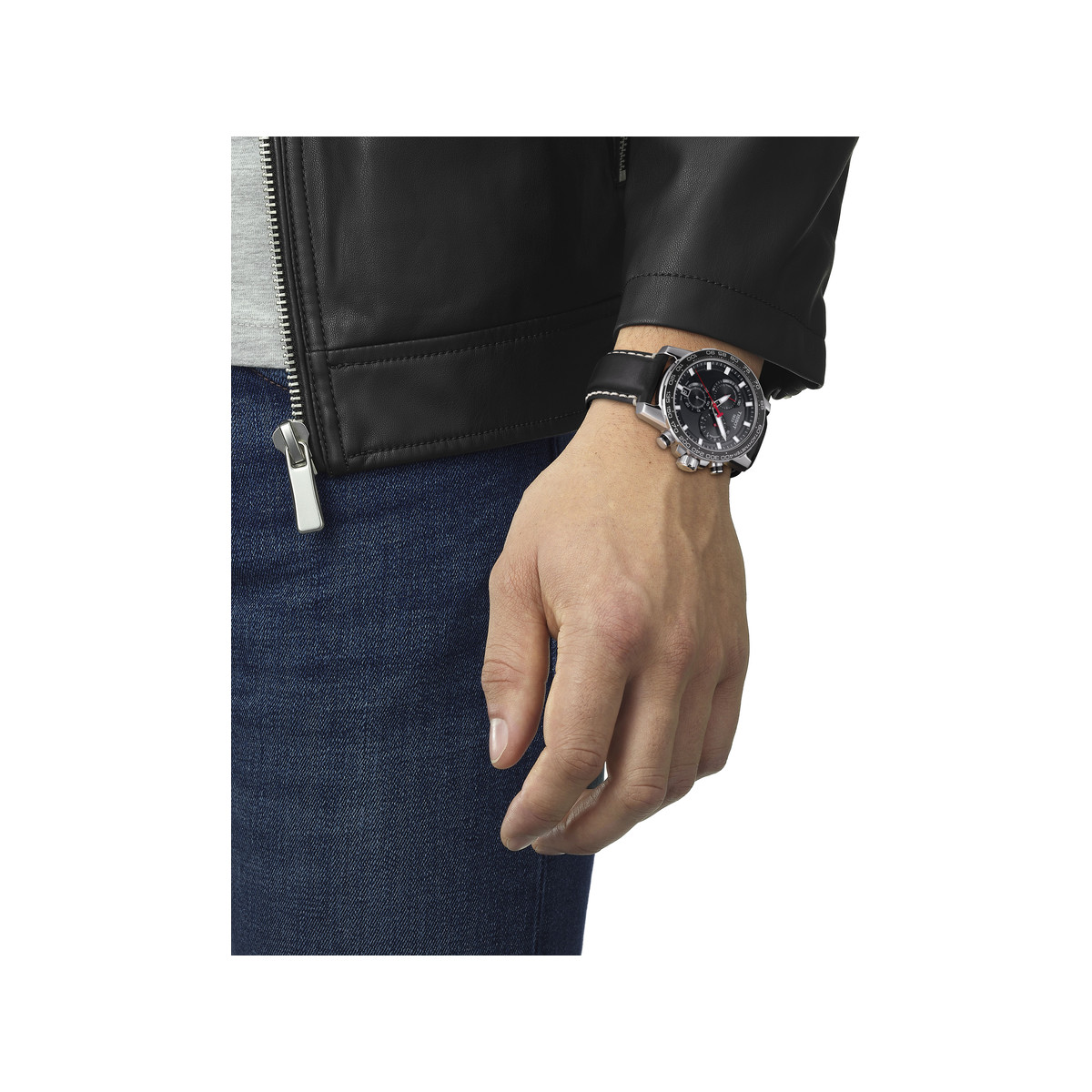 Montre Tissot homme chronographe  acier cuir noir