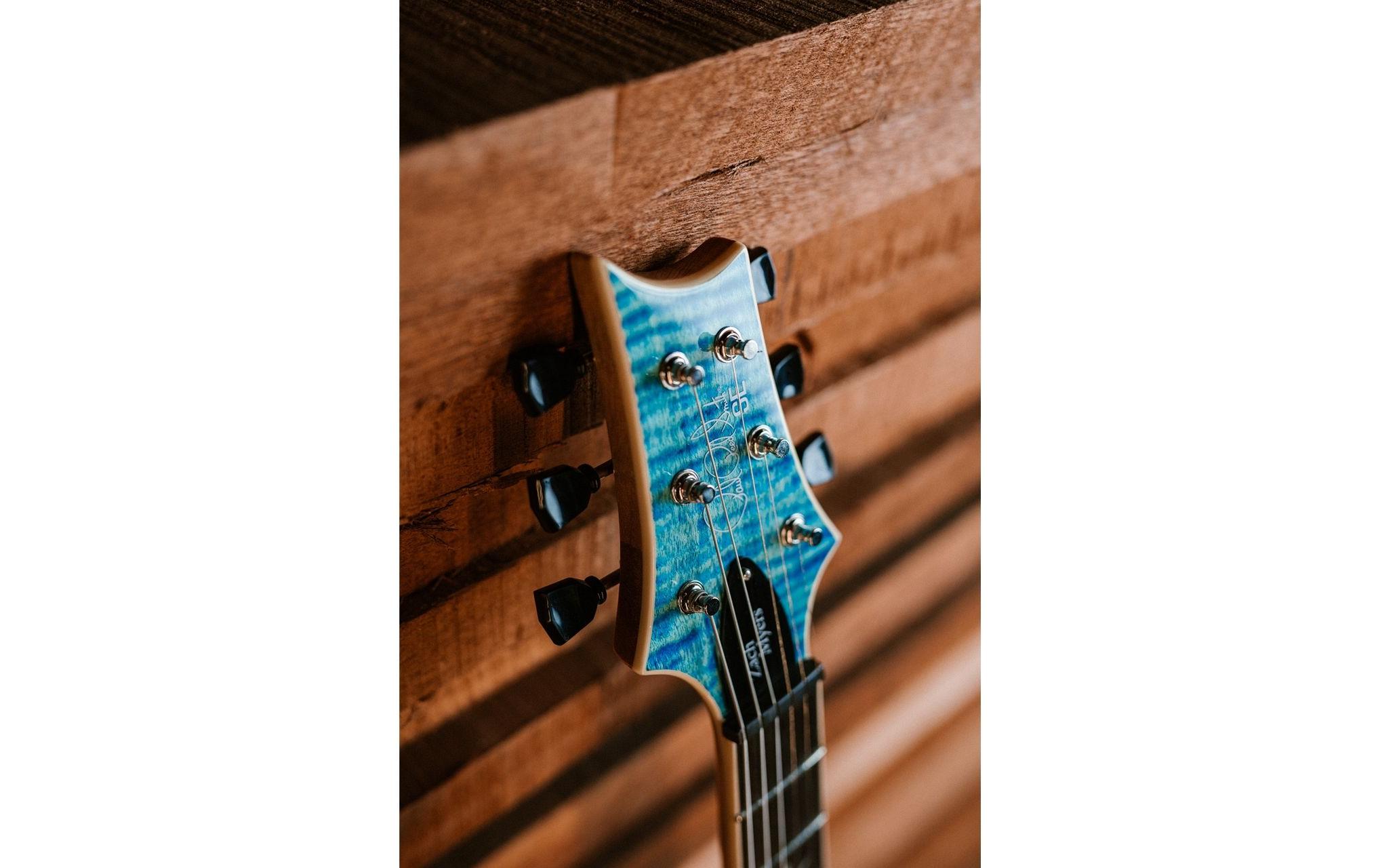 E-Gitarre SE Zach Myers – Myers Blue<br>Zach Myers Signature-Modell mit Violin Carving Decke